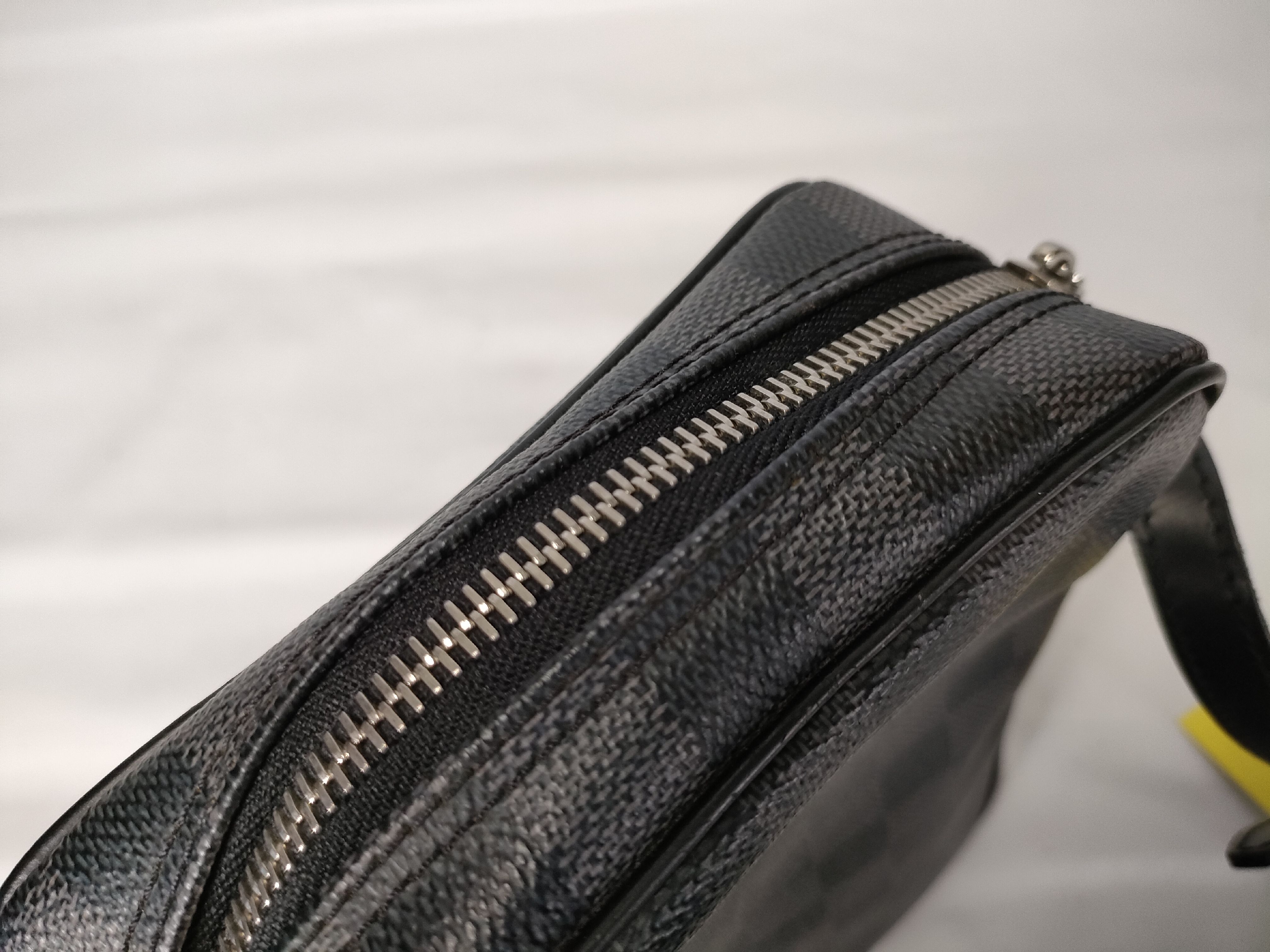 Damier Graphite N41446 Rem Shoulder Bag — view 9