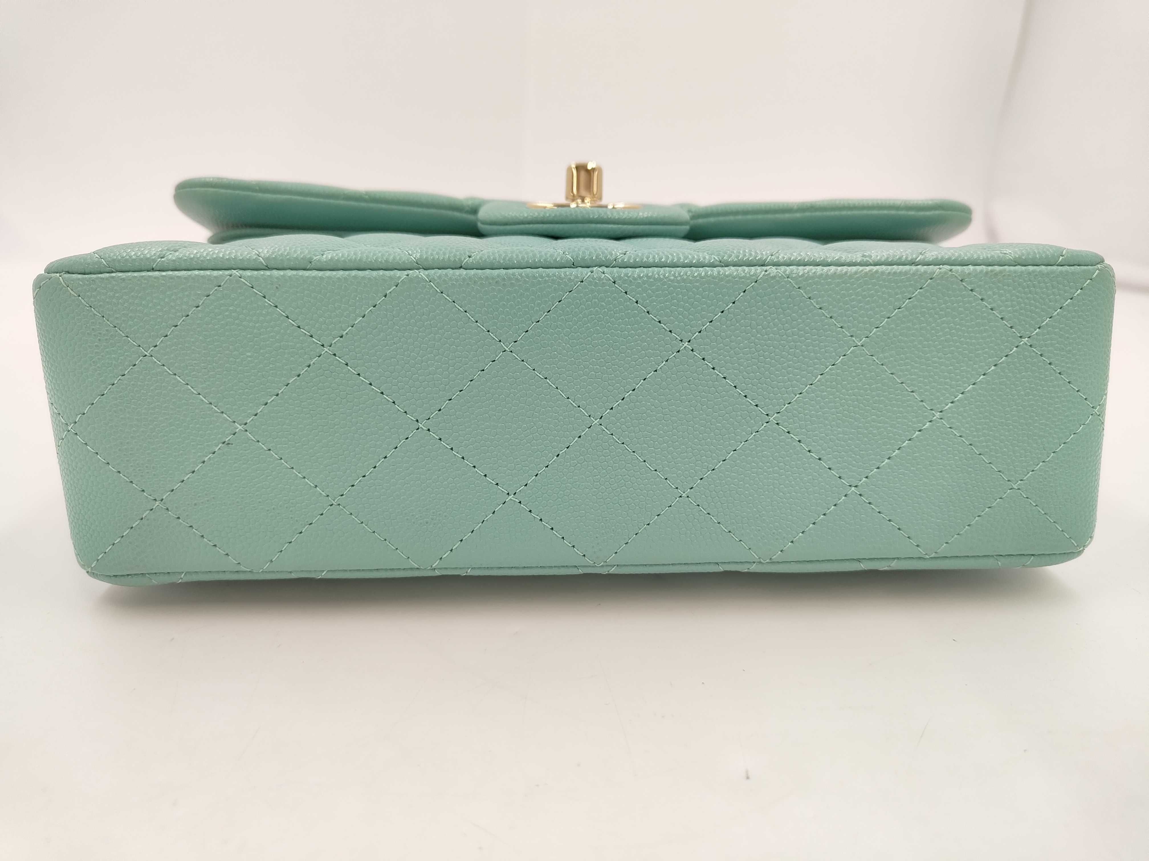 Matelassé 23 Double Flap Double Chain Caviar Shoulder Bag — view 6