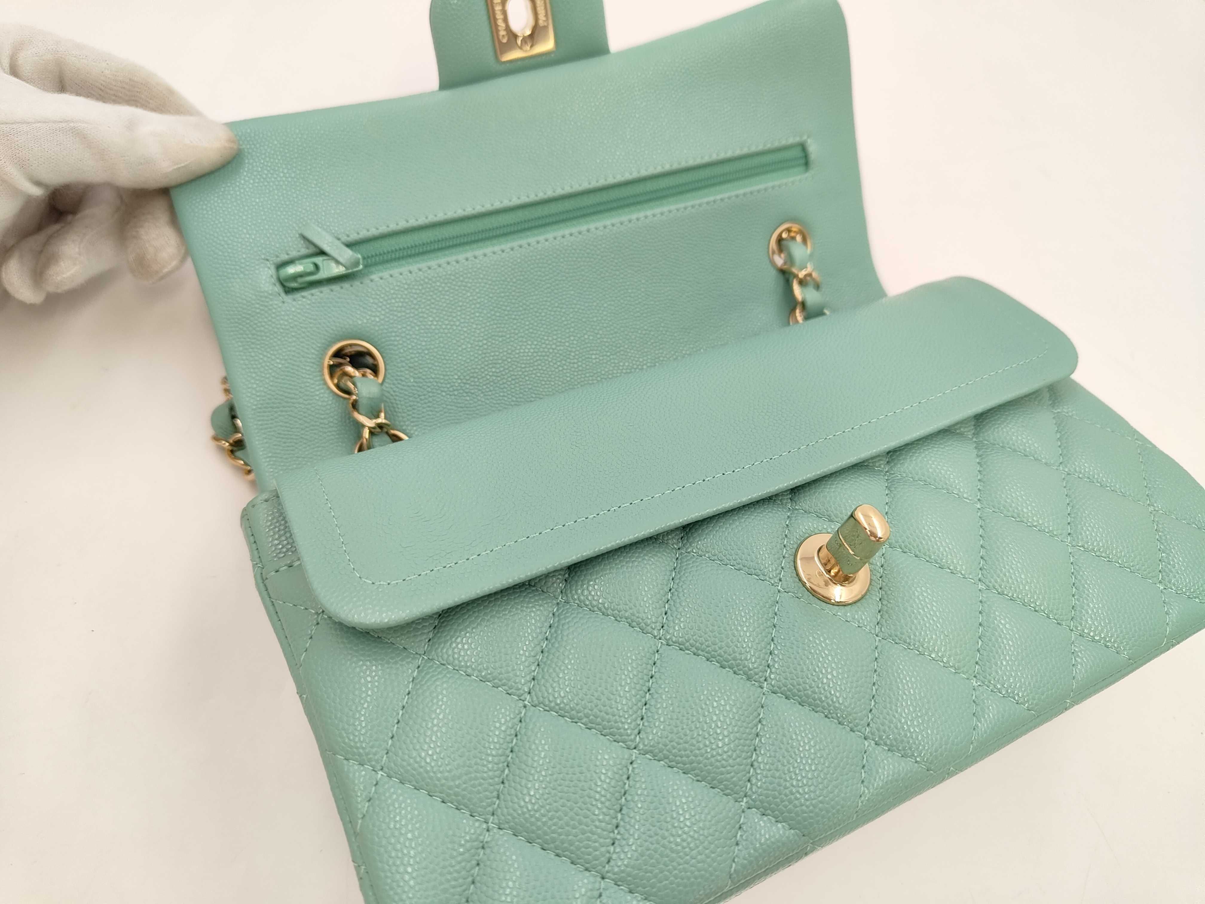 Matelassé 23 Double Flap Double Chain Caviar Shoulder Bag — view 7