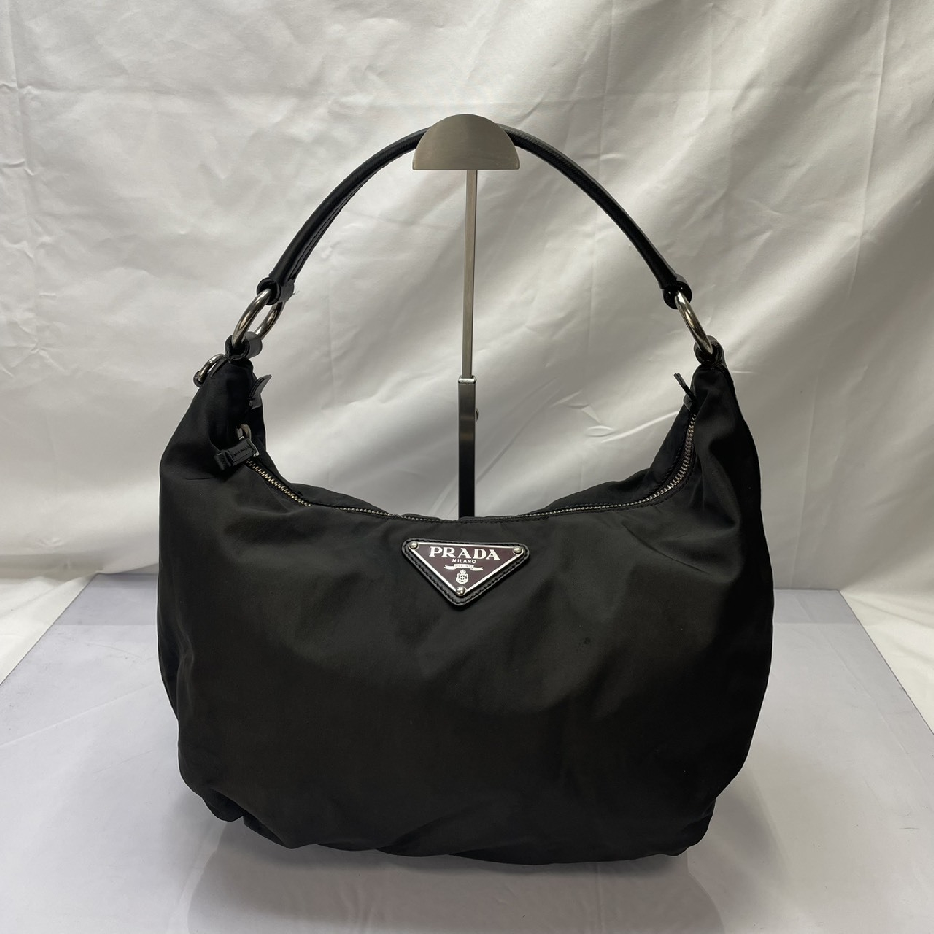 Triangle Logo Plate Handbag One-Shoulder Bag Half Moon BR3279 Black Shoulder Bag