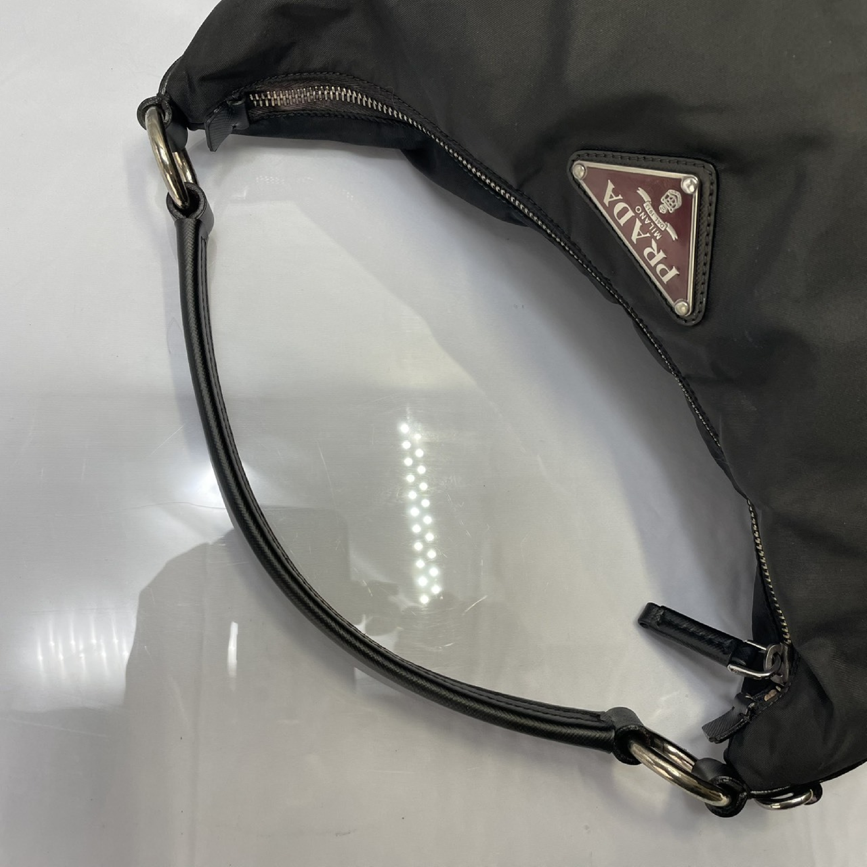 Triangle Logo Plate Handbag One-Shoulder Bag Half Moon BR3279 Black Shoulder Bag — view 8