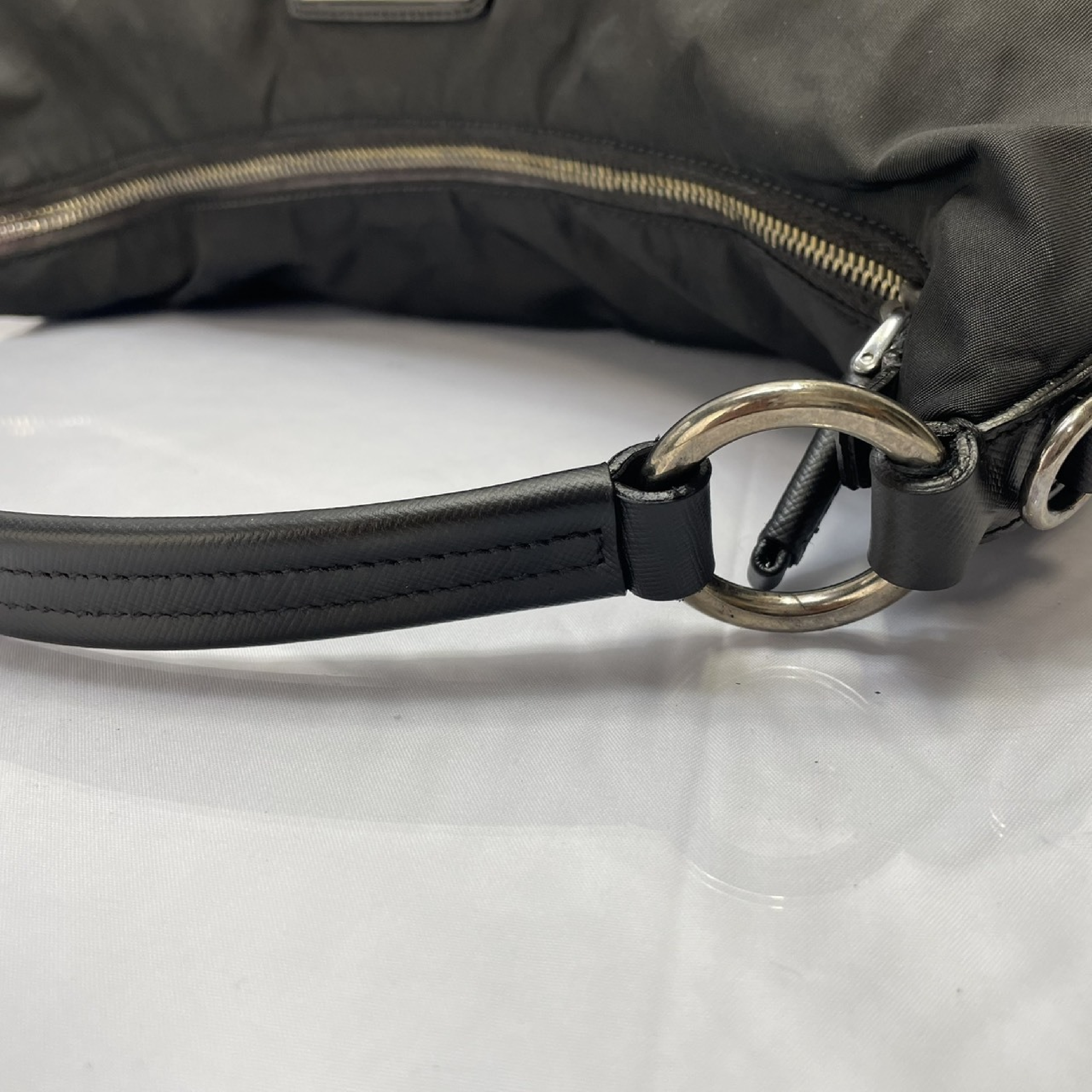 Triangle Logo Plate Handbag One-Shoulder Bag Half Moon BR3279 Black Shoulder Bag — view 9