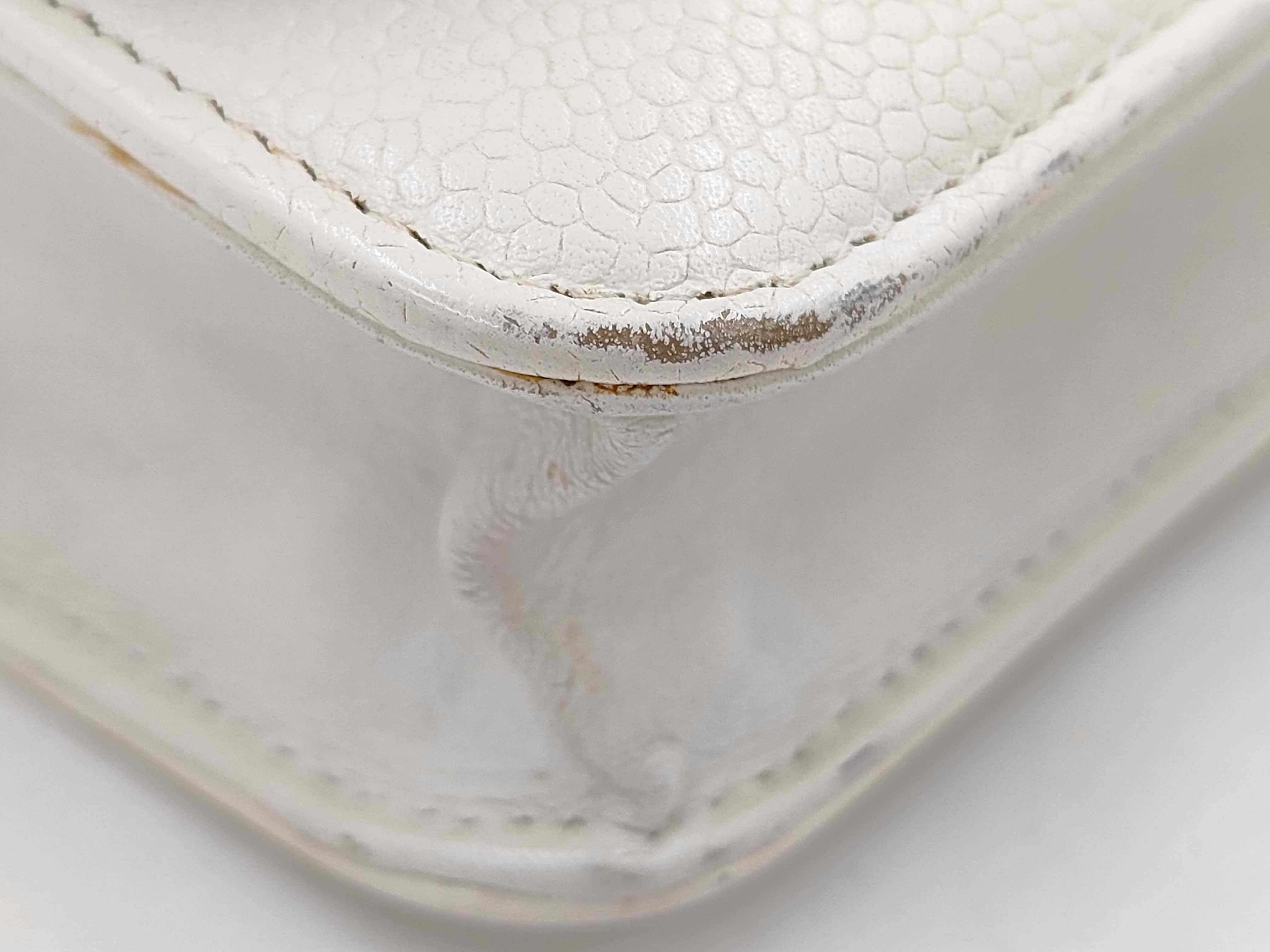 DU- CC Mark Skin Chain Wallet Beige SHW 14340479 Shoulder Bag — view 4