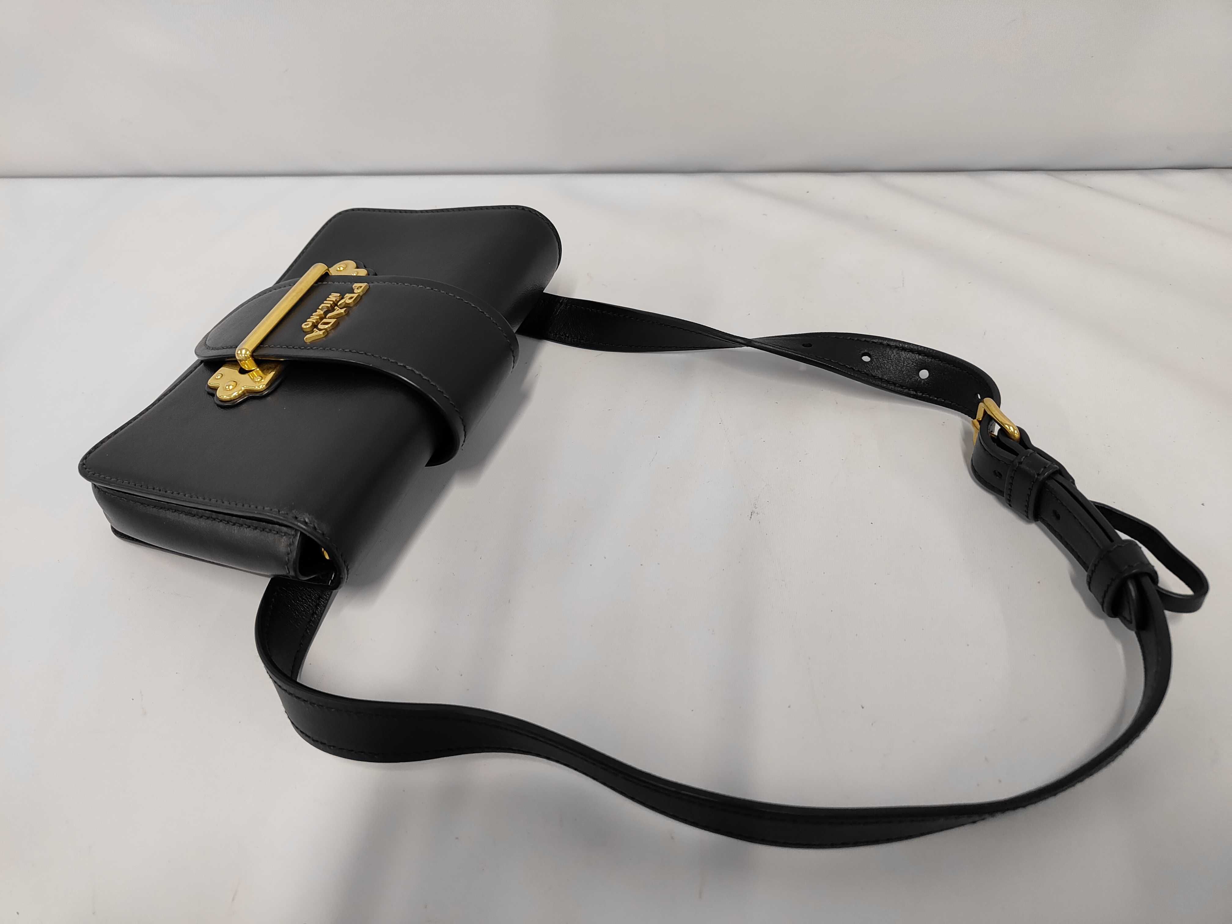 Cahier Belt Bag, Black, Smooth Calf Leather, Gold Hardware. — view 5