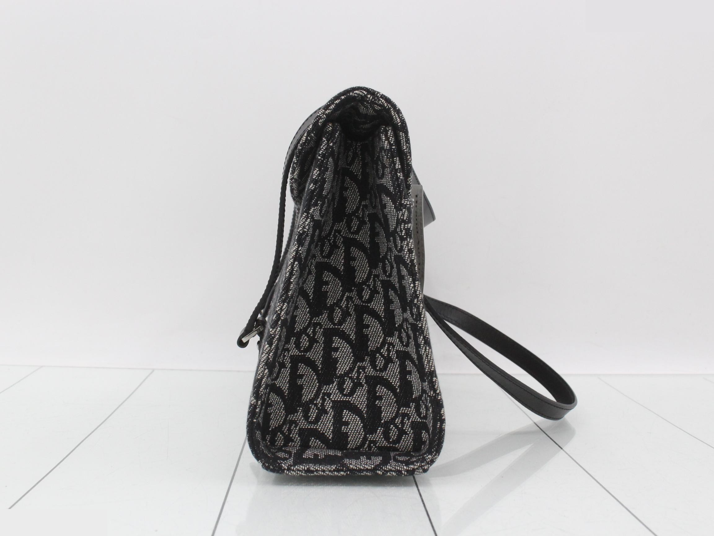 Trotter (bag) - Shoulder bag — view 3