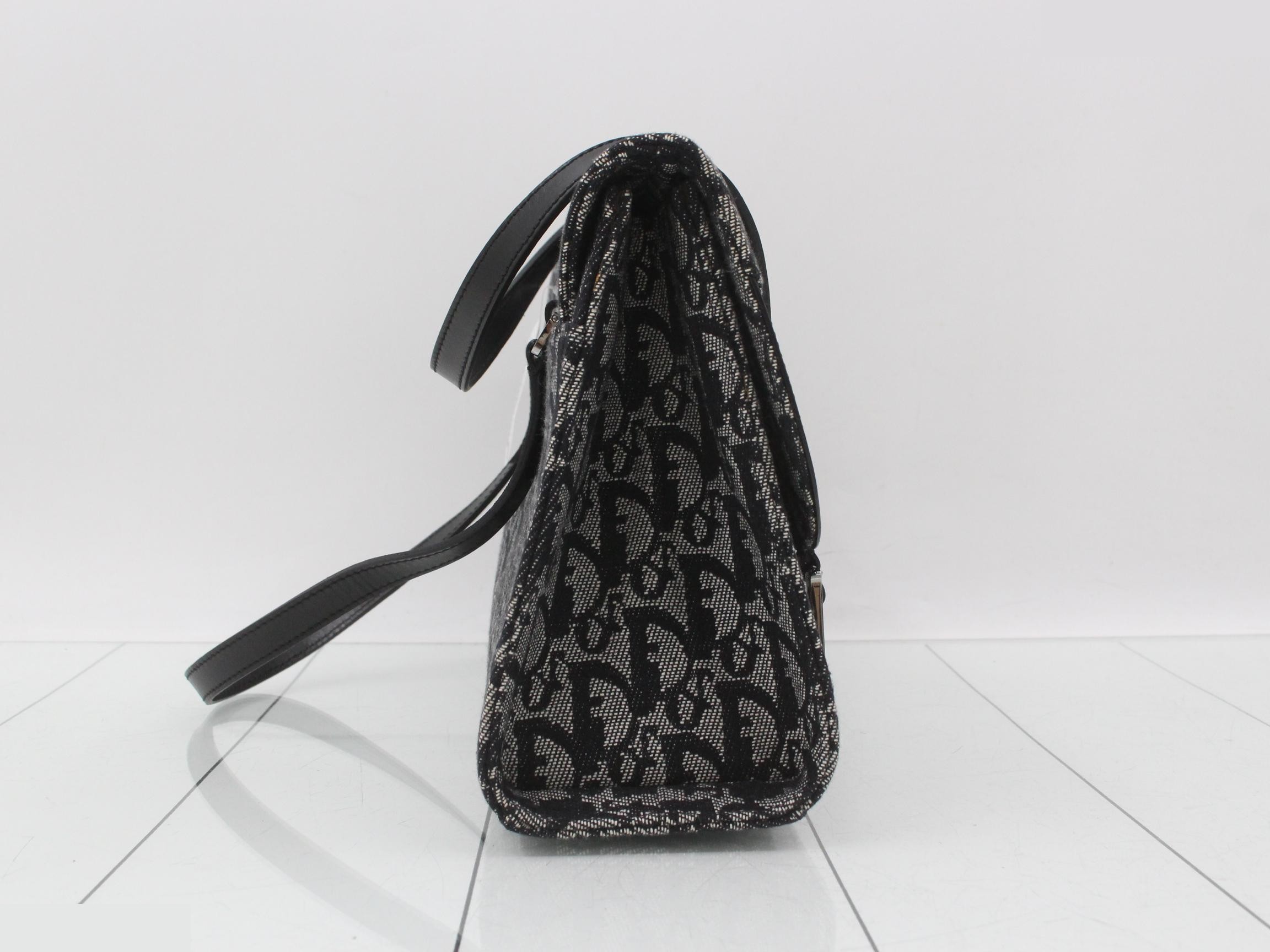 Trotter (bag) - Shoulder bag — view 4