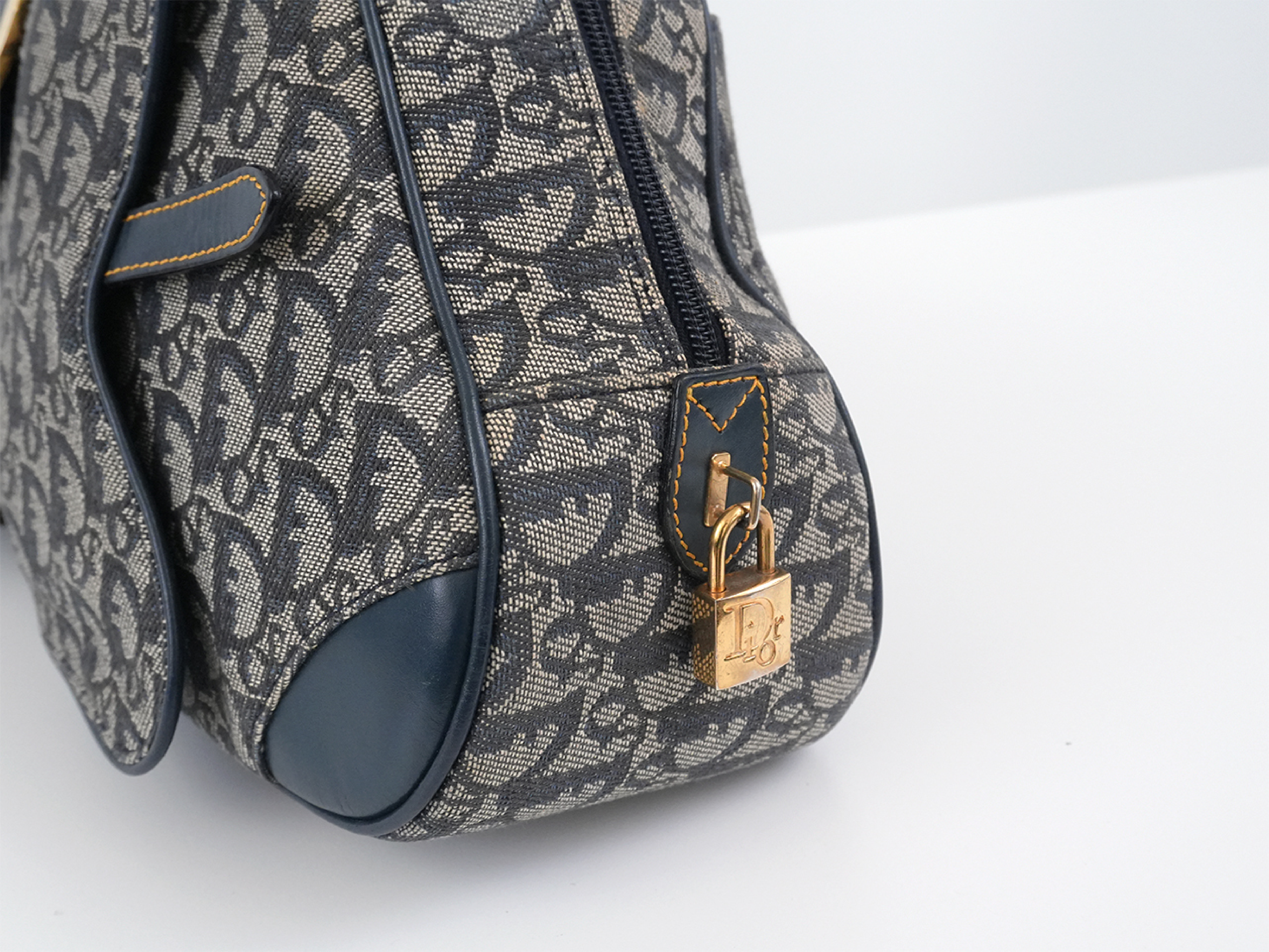 Trotter Double Saddlebag Handbag — view 9