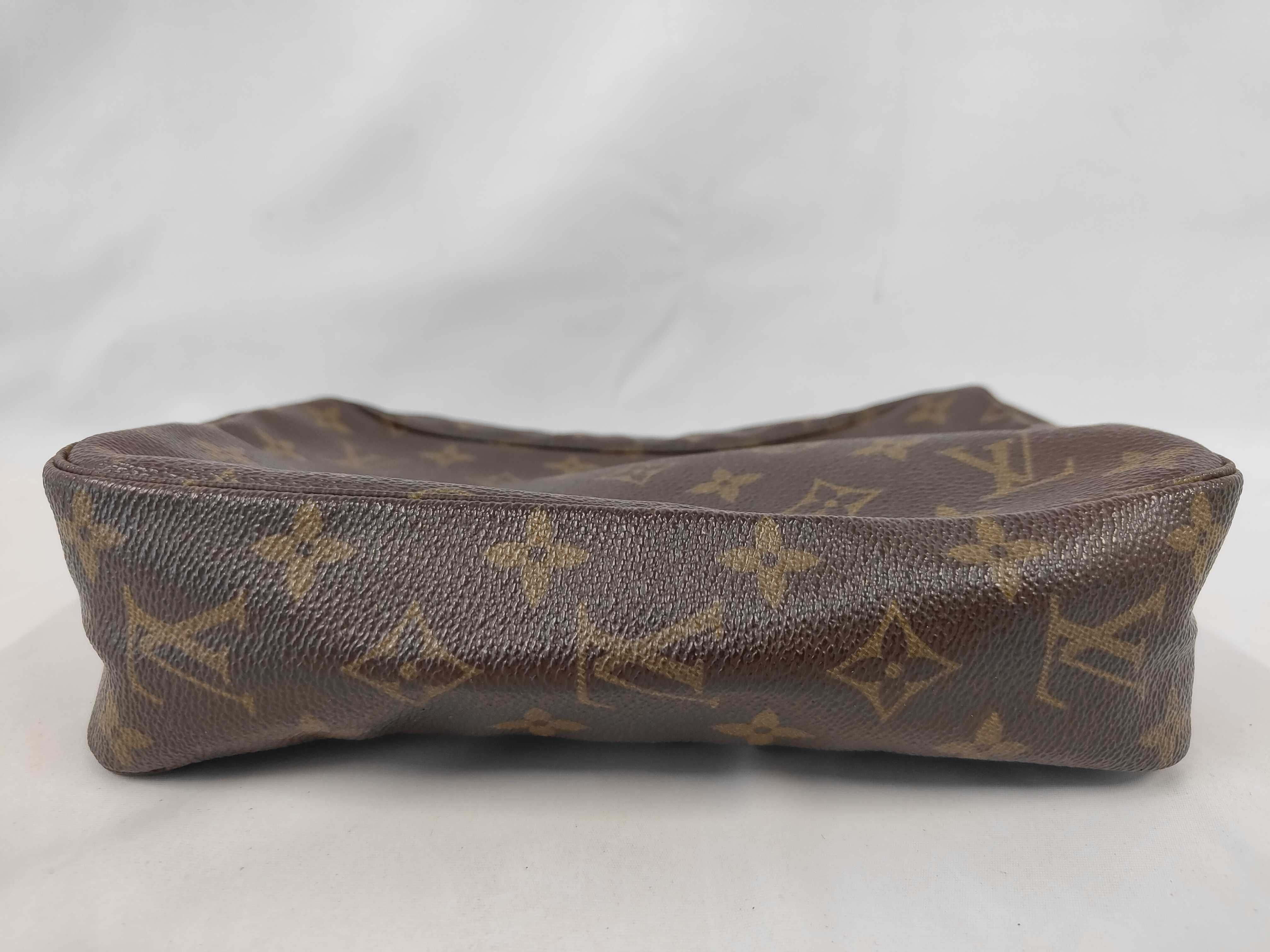 Monogram M47524 Monogram Trousse Toilette 23 Second Bag — view 4