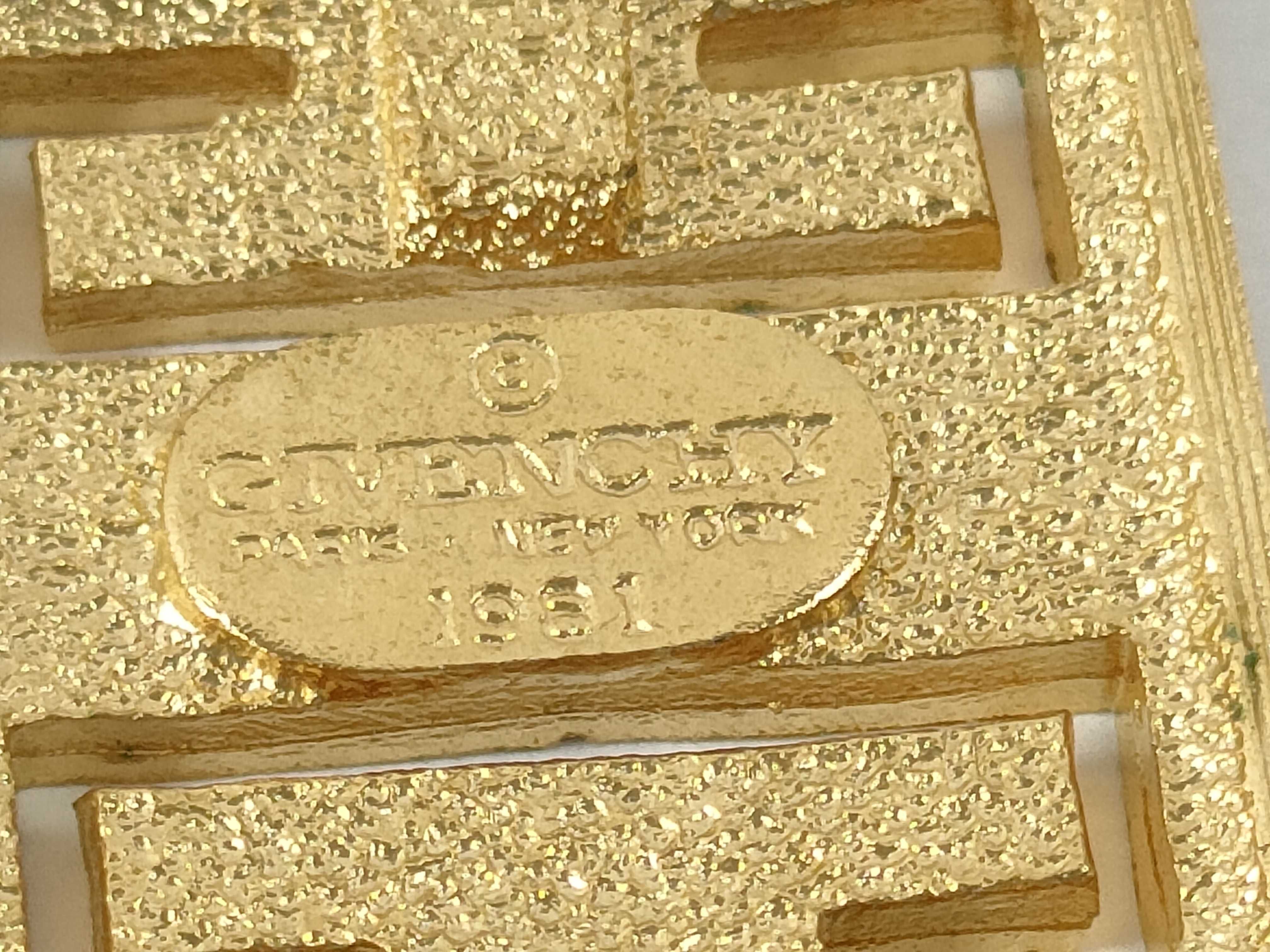 4G Logo Black Gold Necklace — view 5