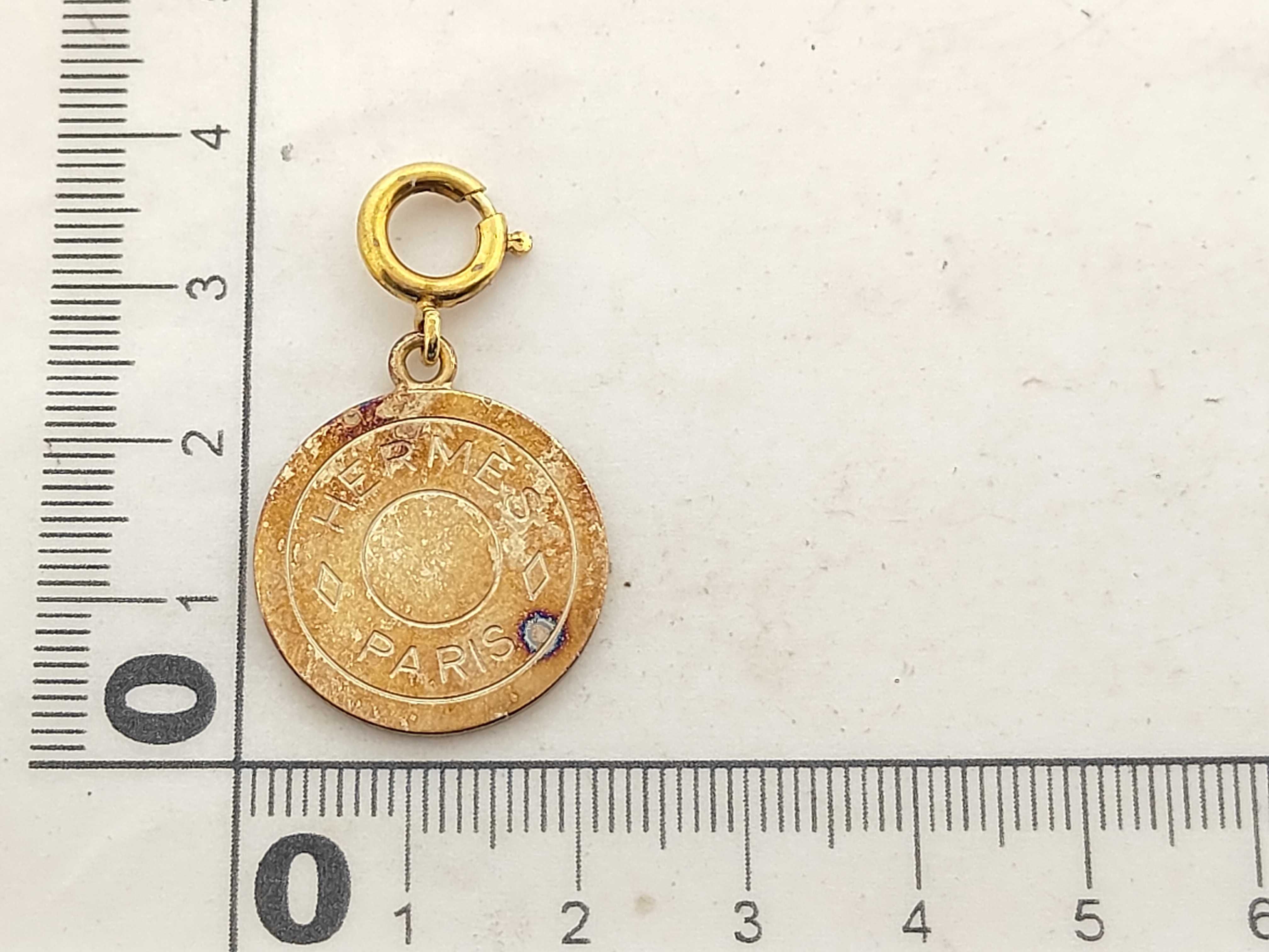charm — view 13