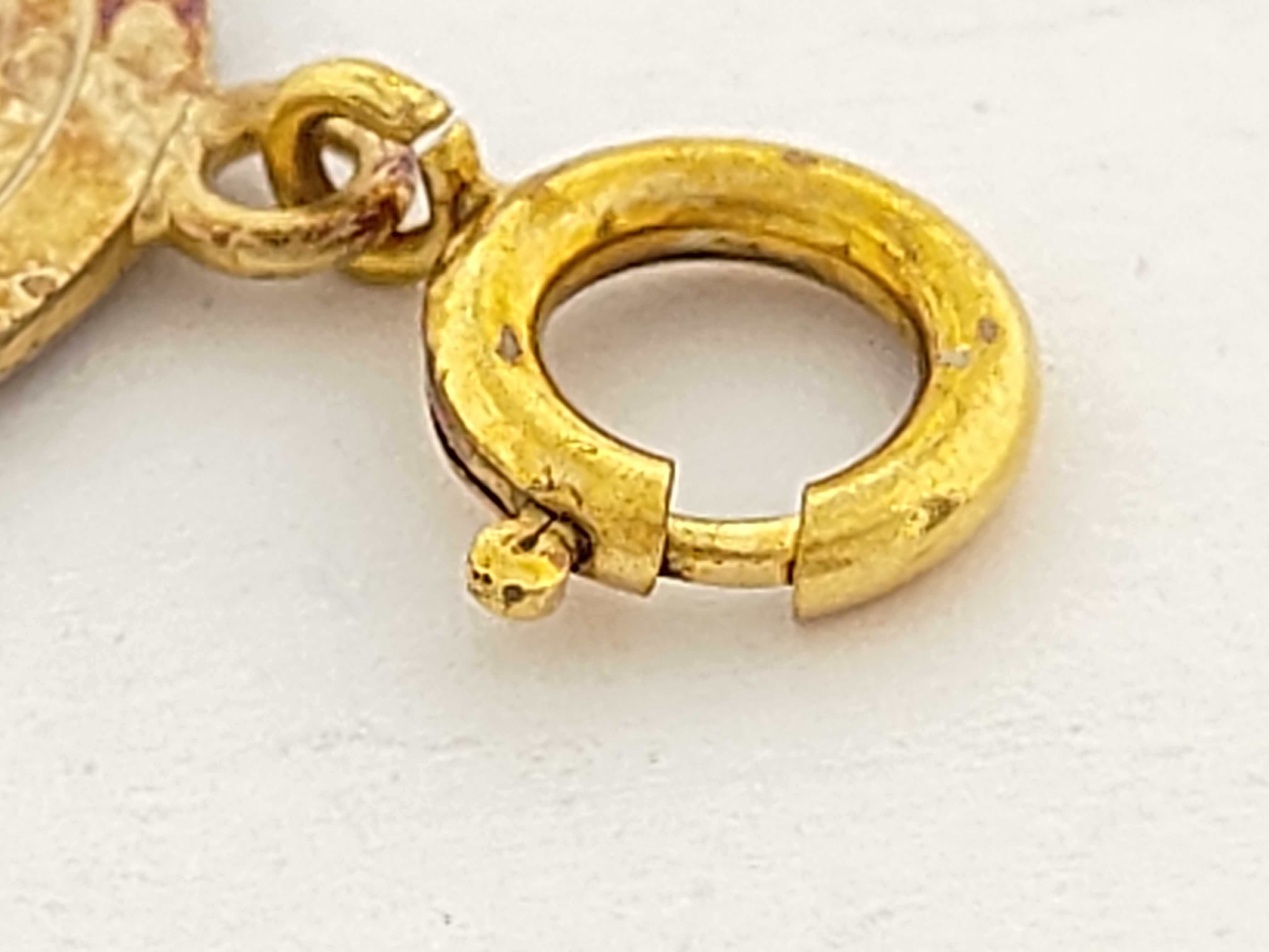 charm — view 8