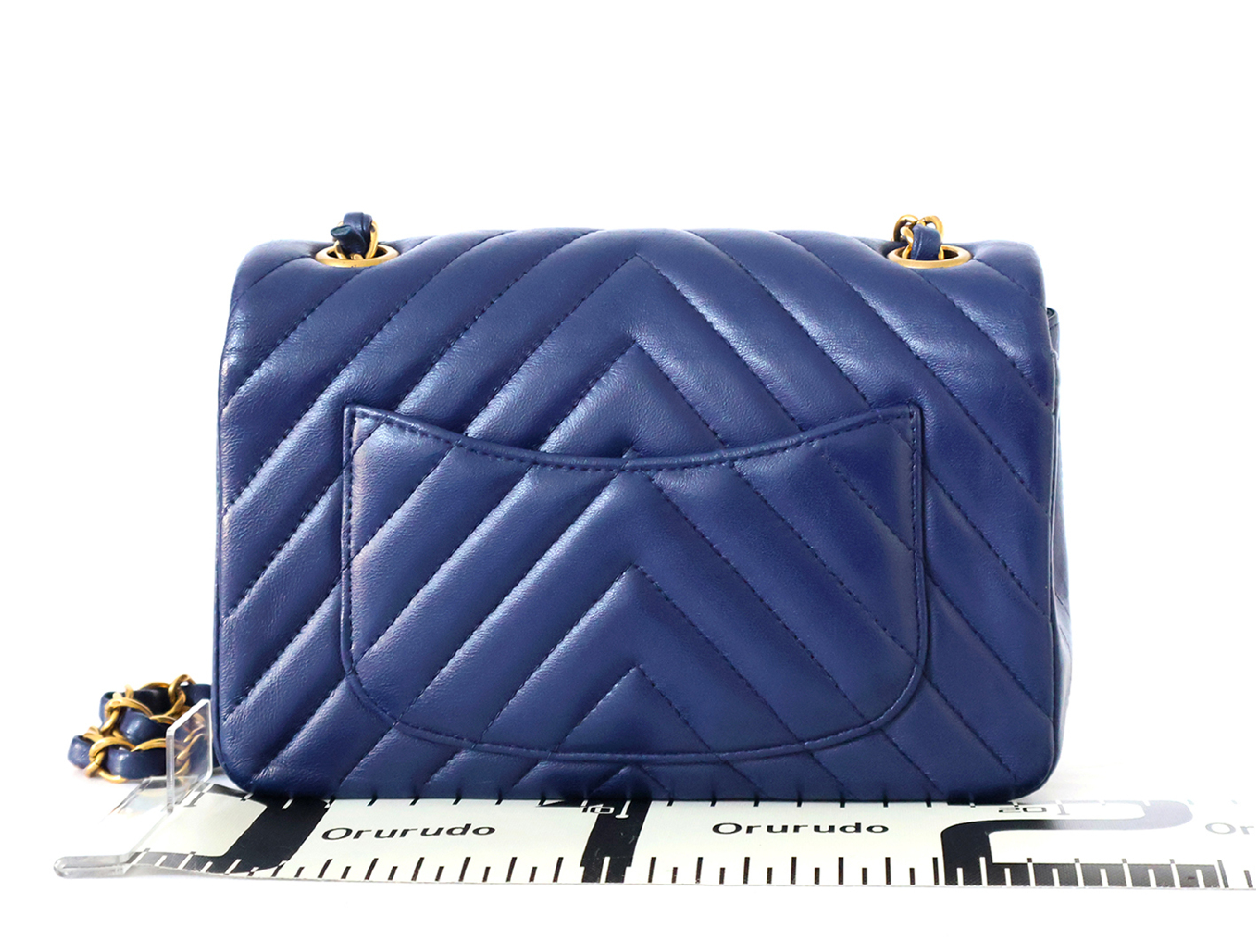 with original seal, serial number , V-stitch, lambskin chain shoulder bag, blue. — view 2