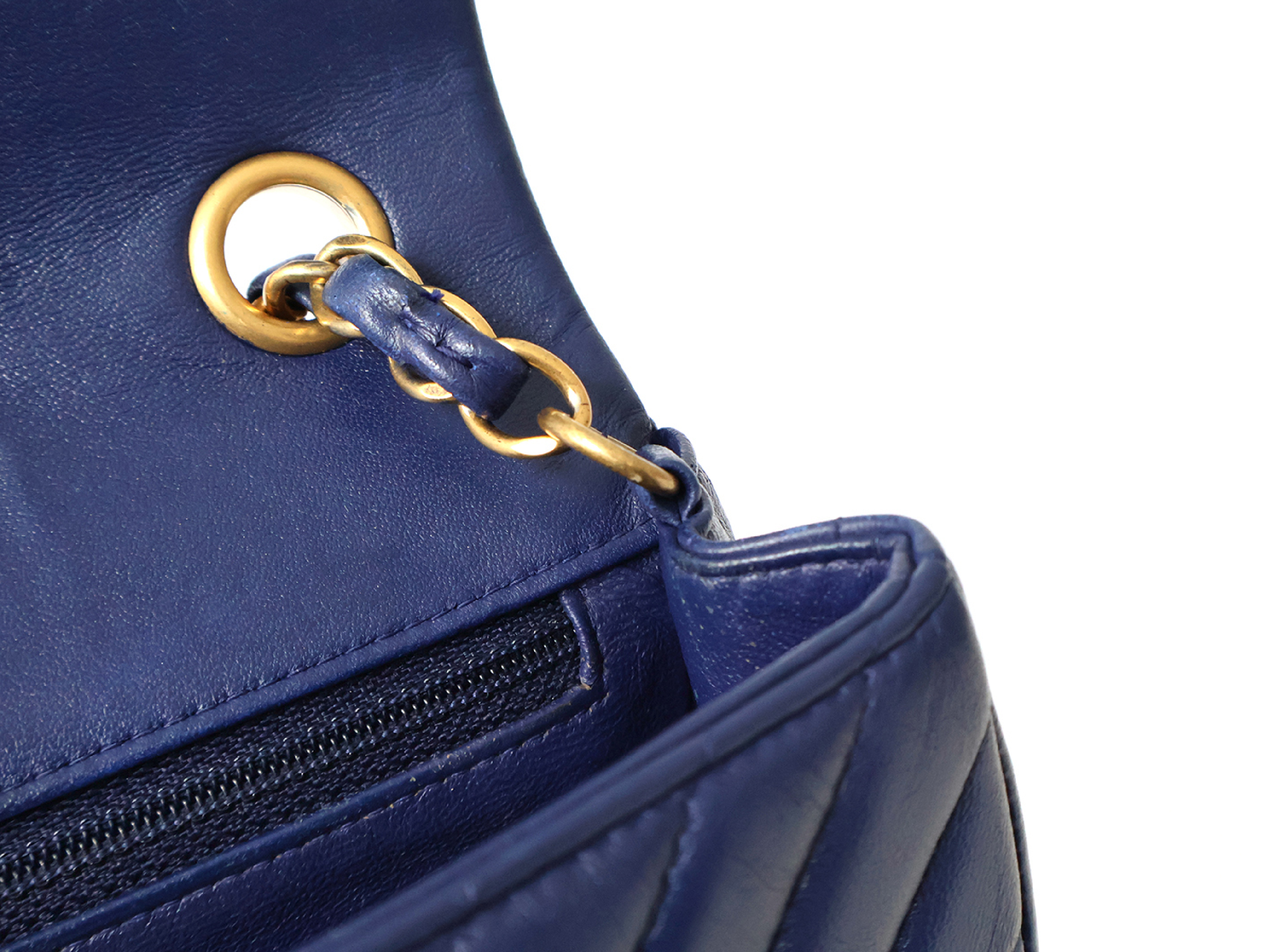 with original seal, serial number , V-stitch, lambskin chain shoulder bag, blue. — view 12