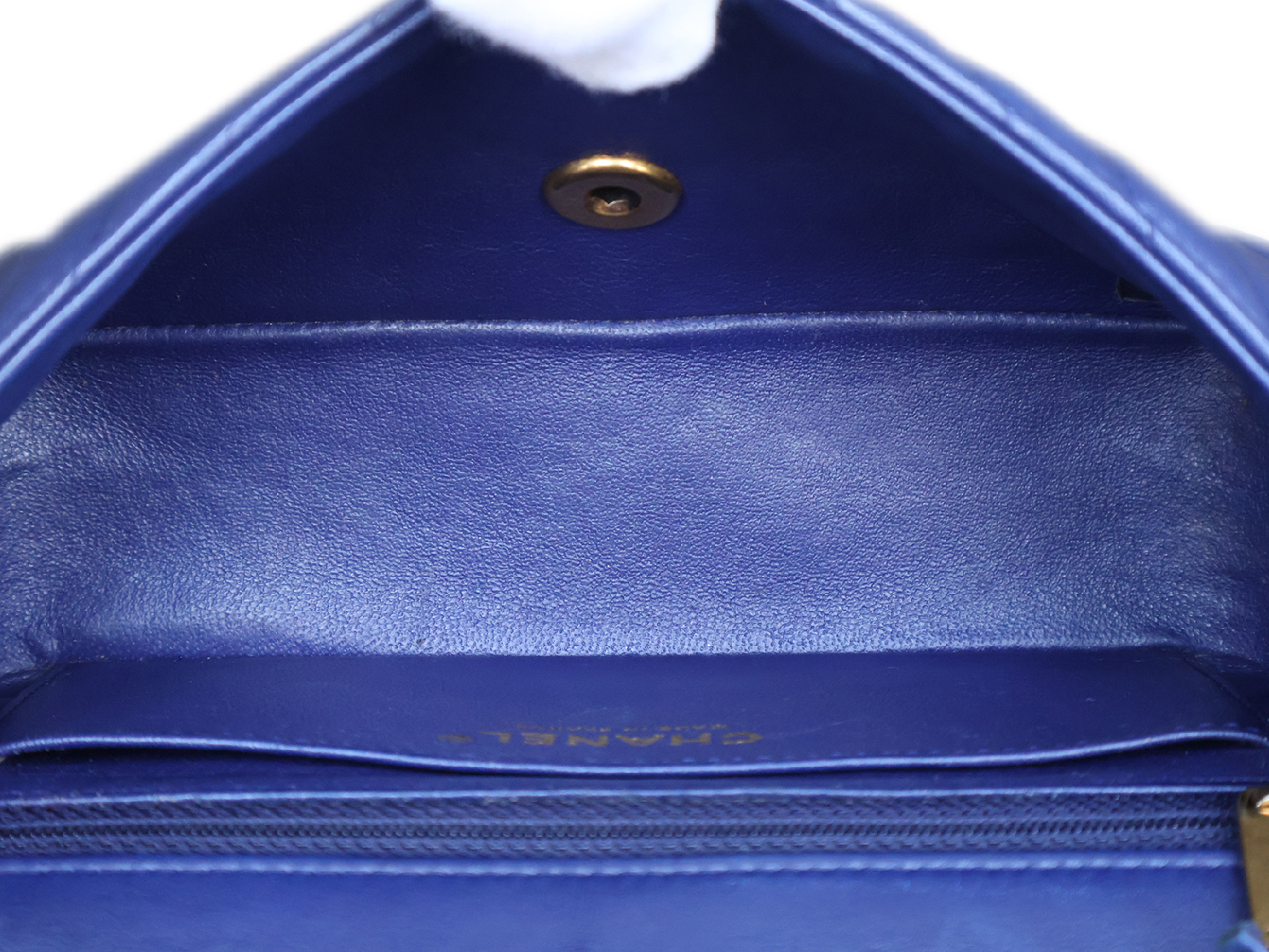 with original seal, serial number , V-stitch, lambskin chain shoulder bag, blue. — view 14