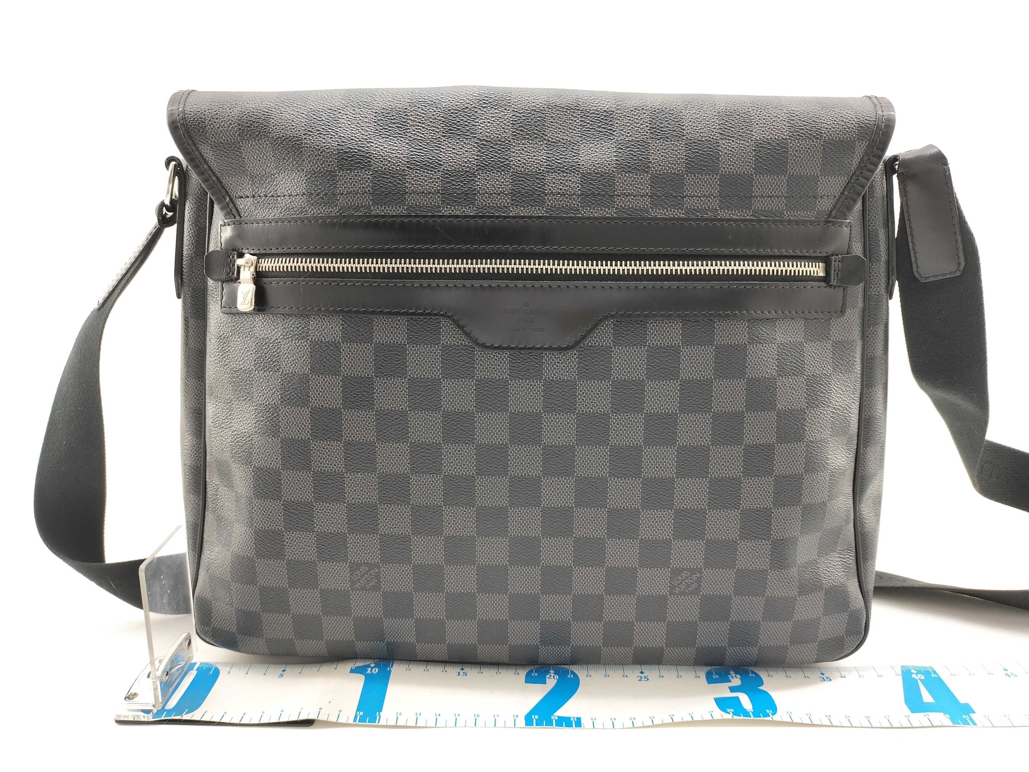 Damier Graphite Daniel GM Shoulder Bag — view 2