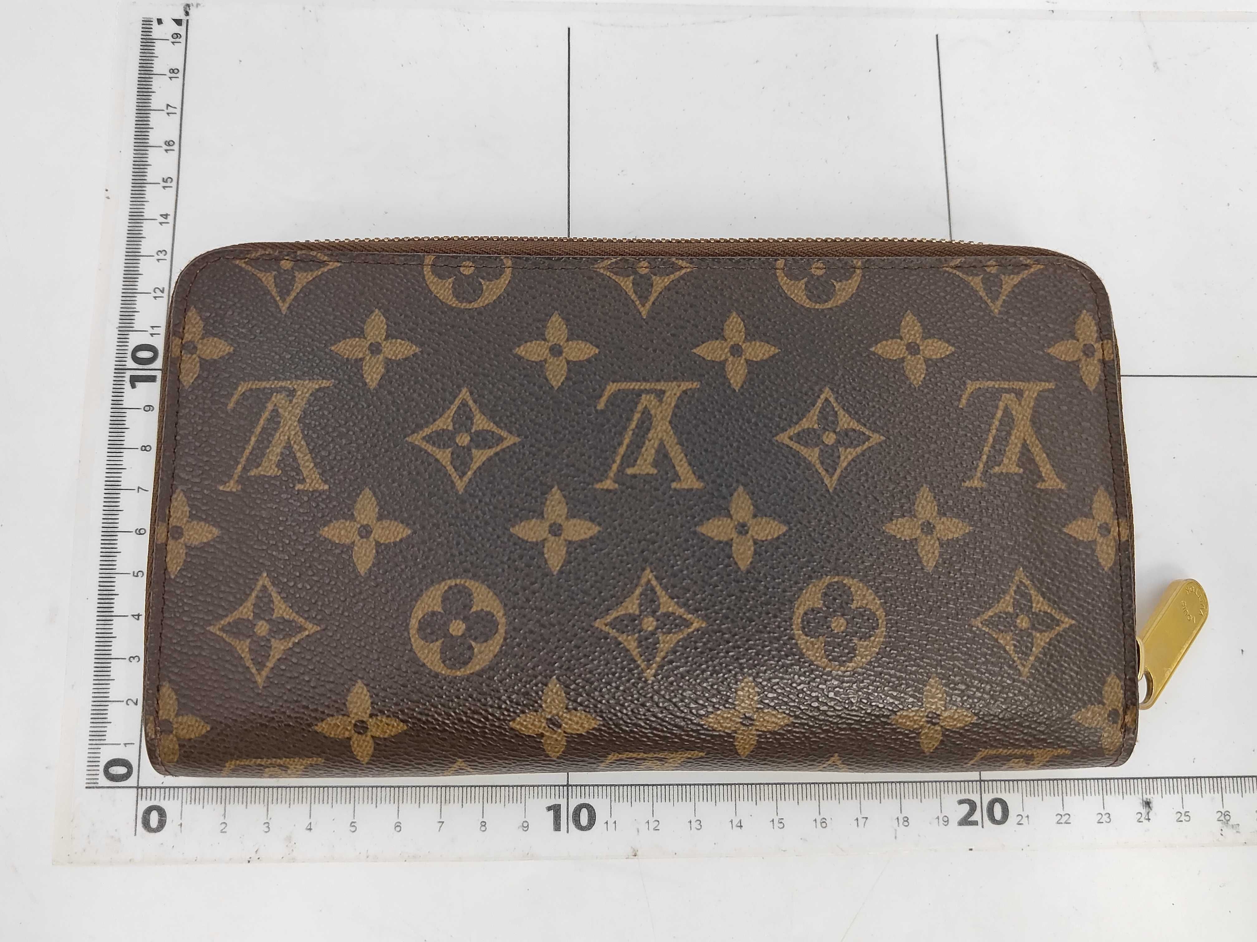 Monogram Zippy Organizer Brown Monogram Medium Wallet — view 2