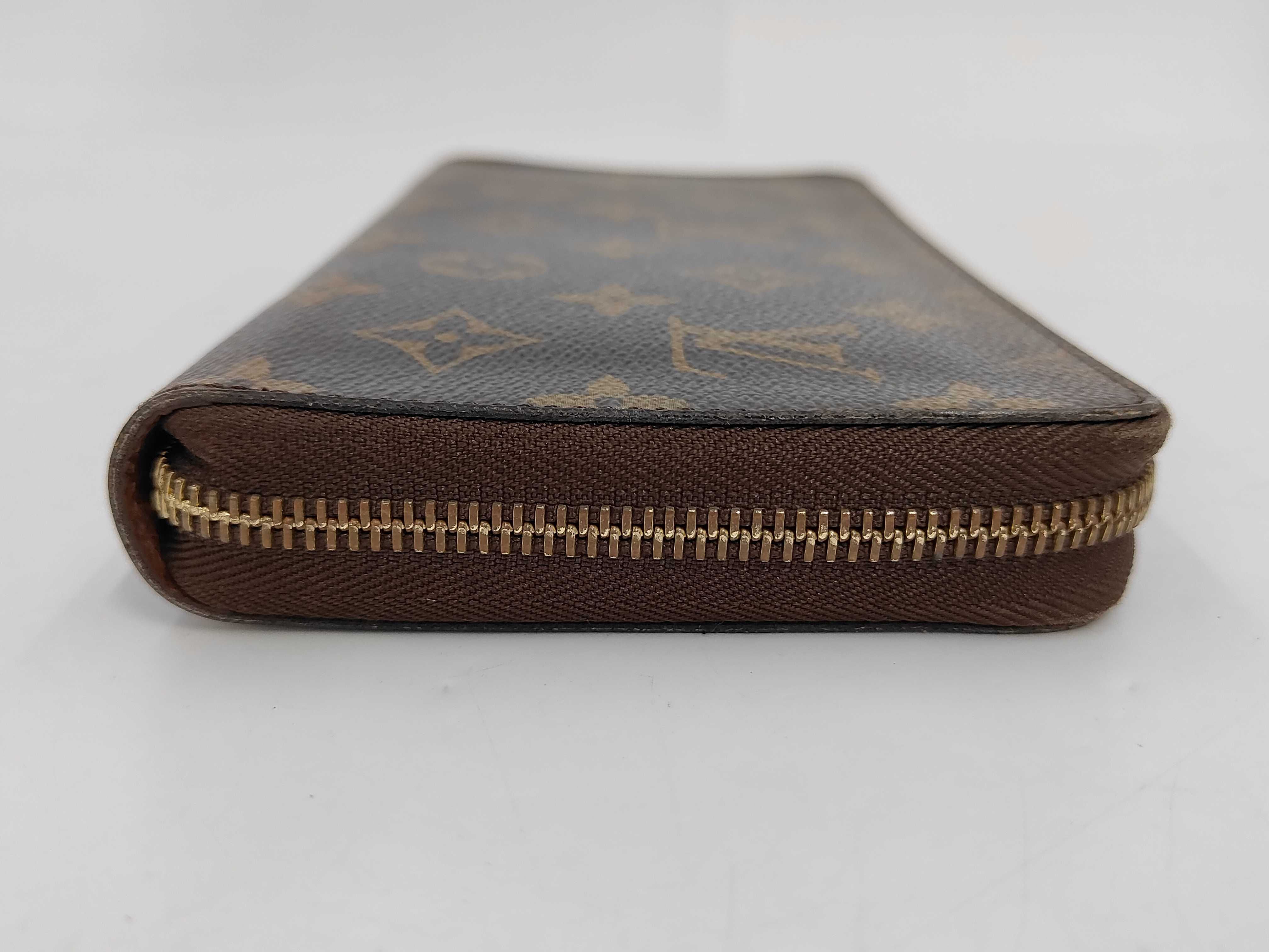 Monogram Zippy Organizer Brown Monogram Medium Wallet — view 5