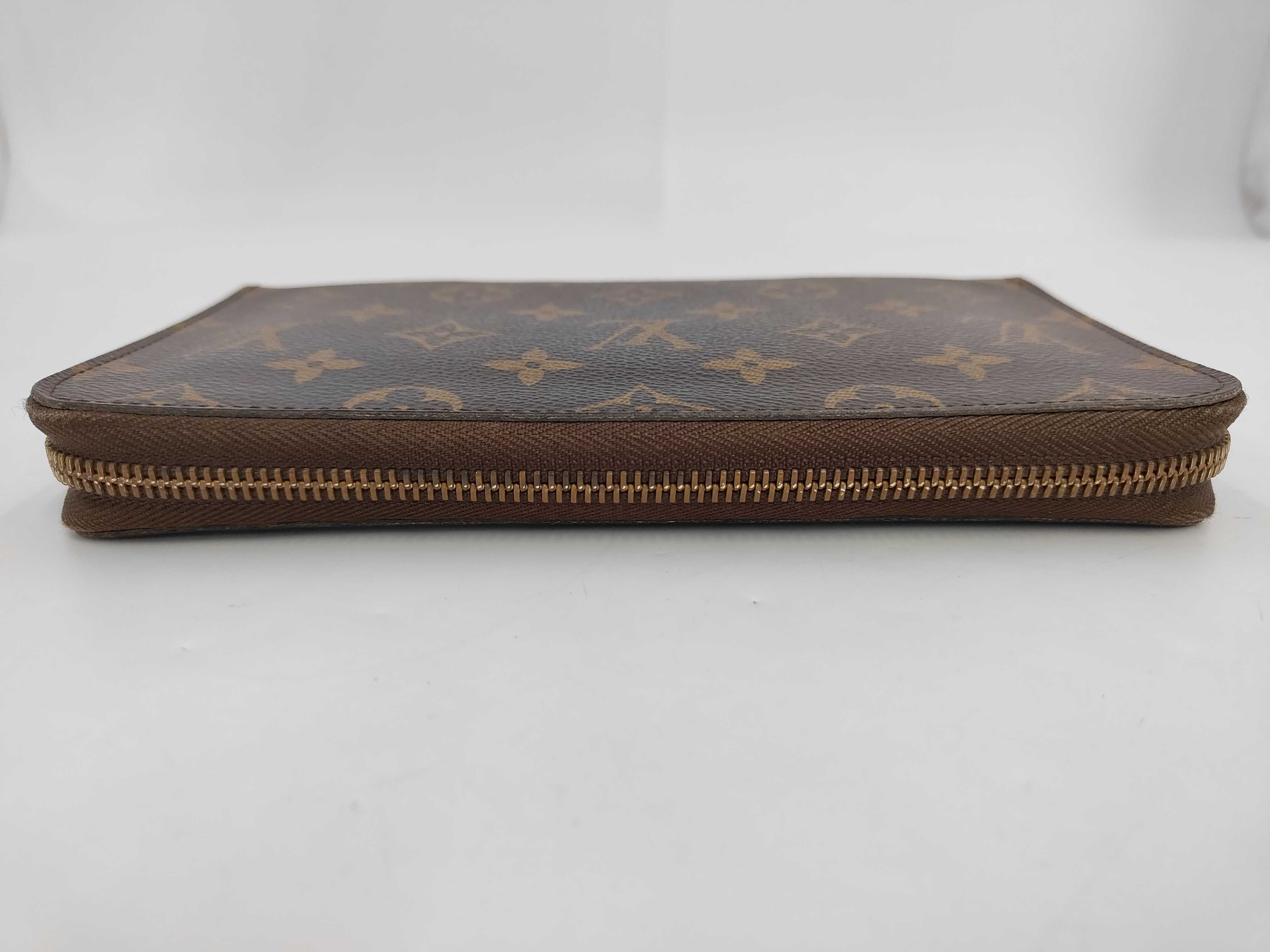 Monogram Zippy Organizer Brown Monogram Medium Wallet — view 6