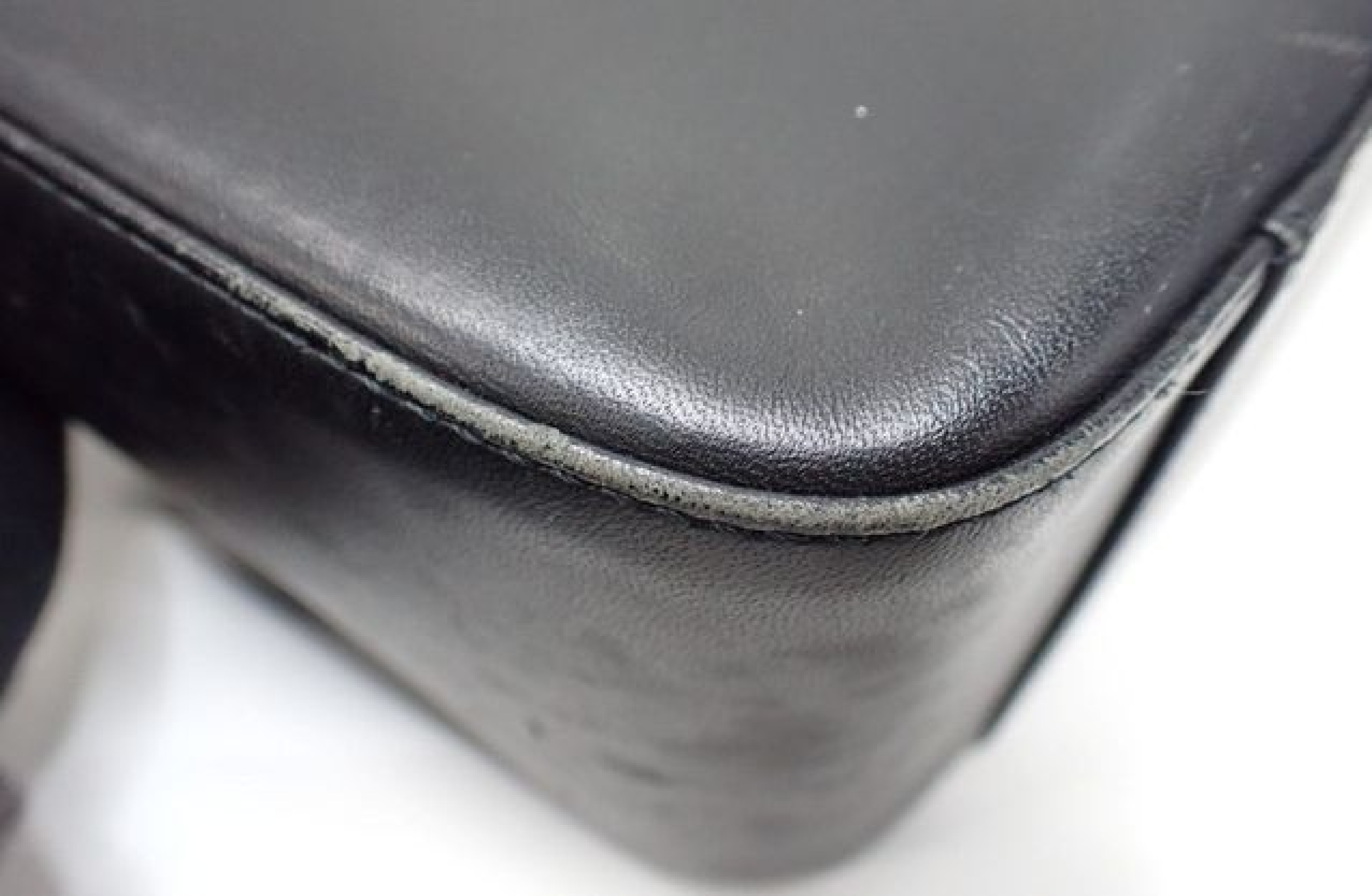 handbag — view 4