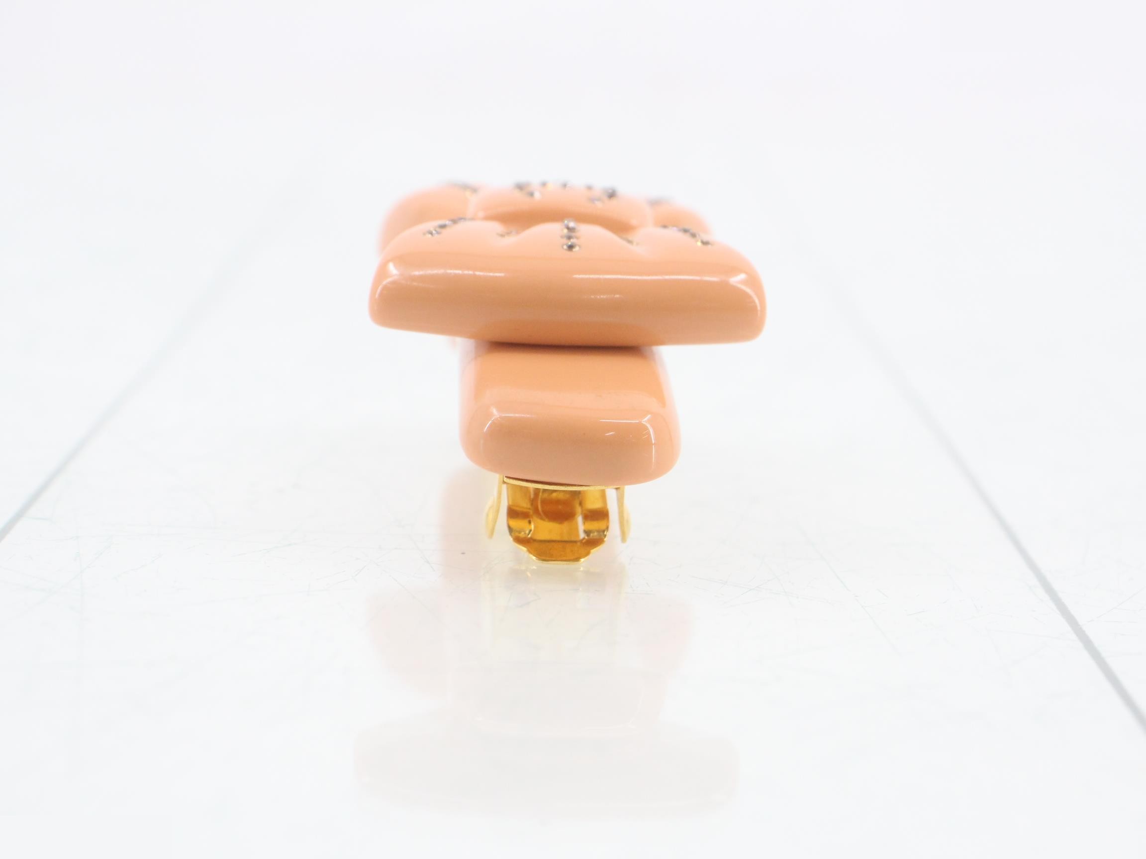 02P Barrette — view 3