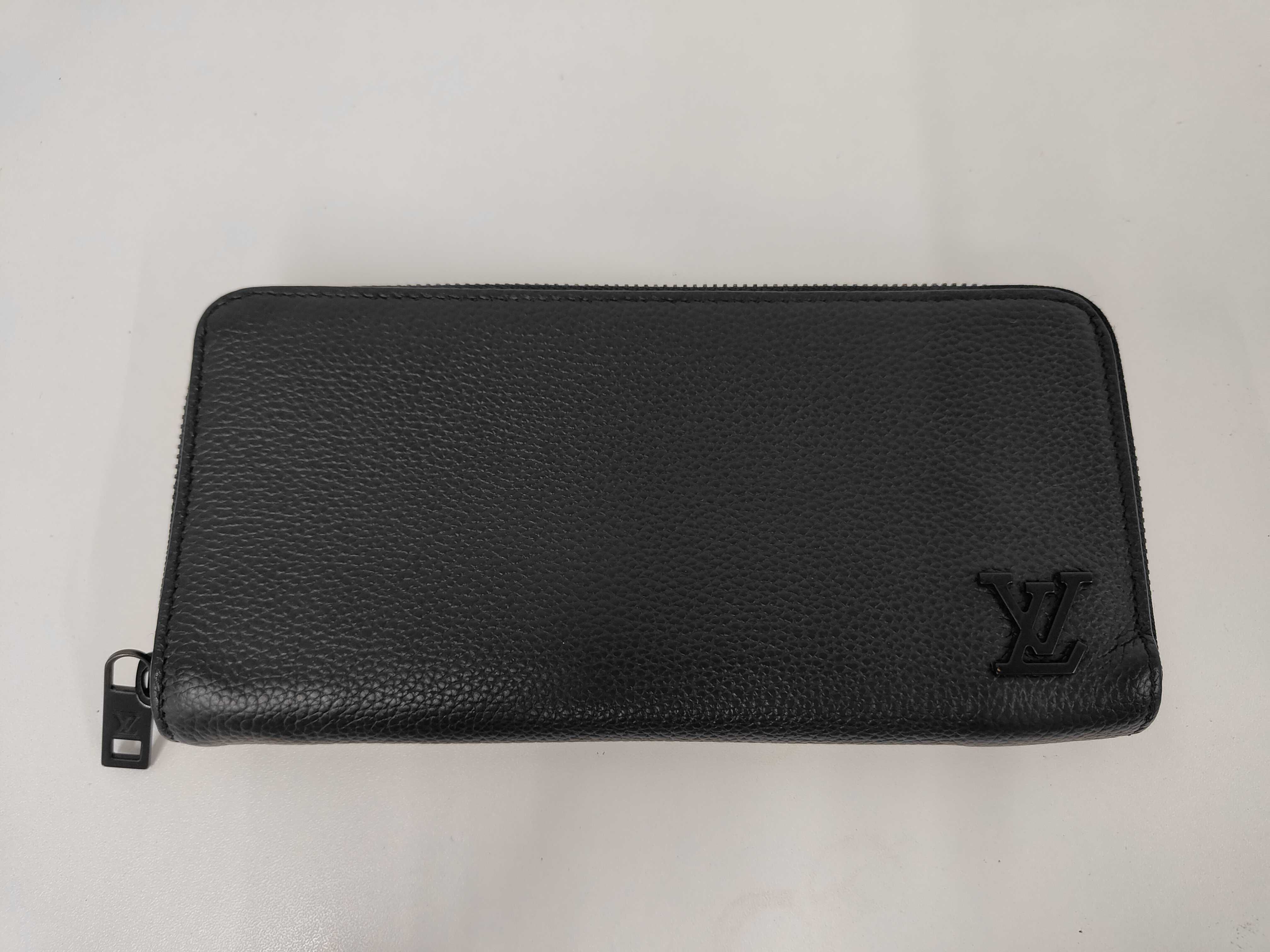LV Aerogram Zippy Wallet Vertical M81743 RFID Wallet