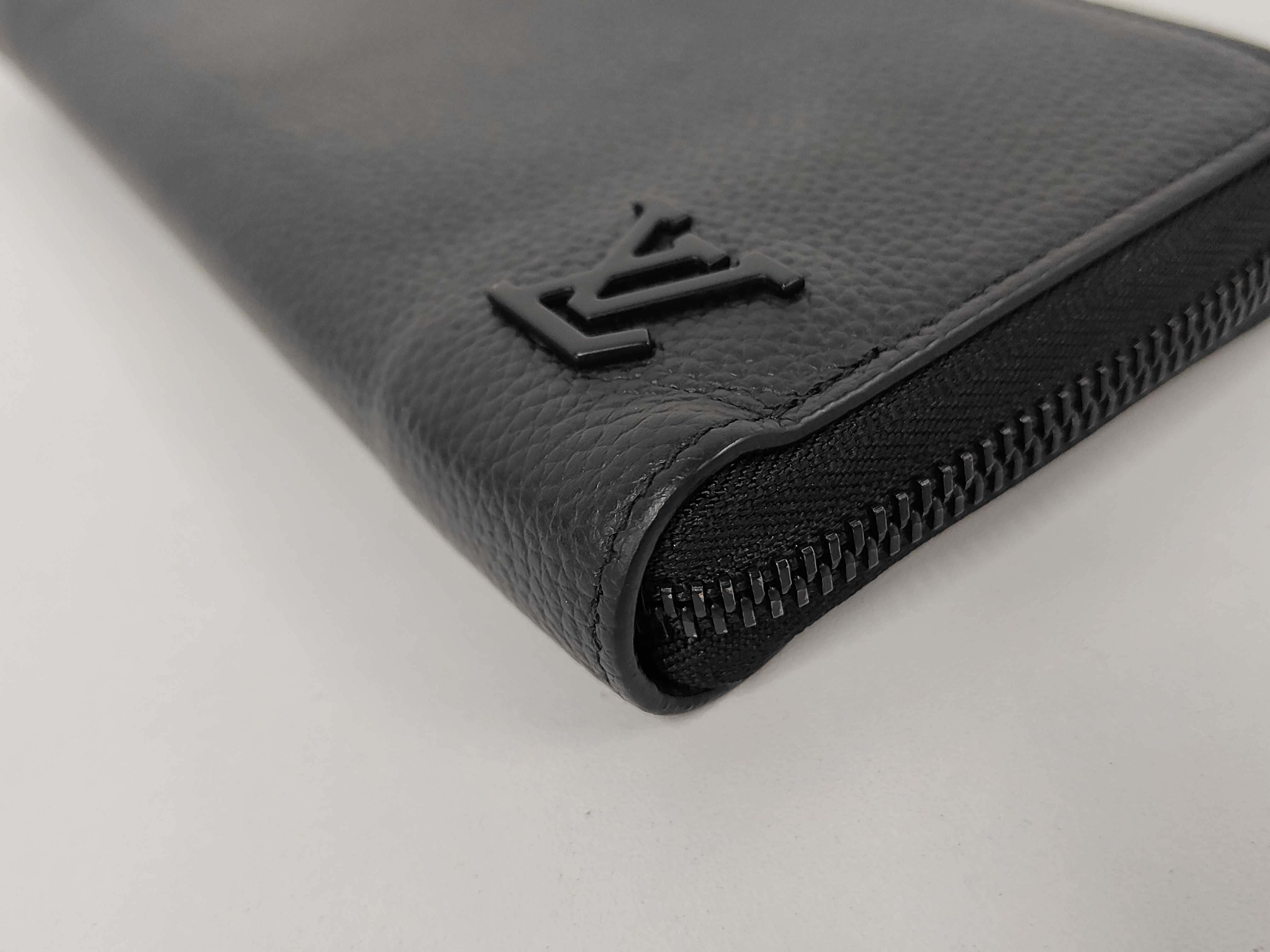 LV Aerogram Zippy Wallet Vertical M81743 RFID Wallet — view 4