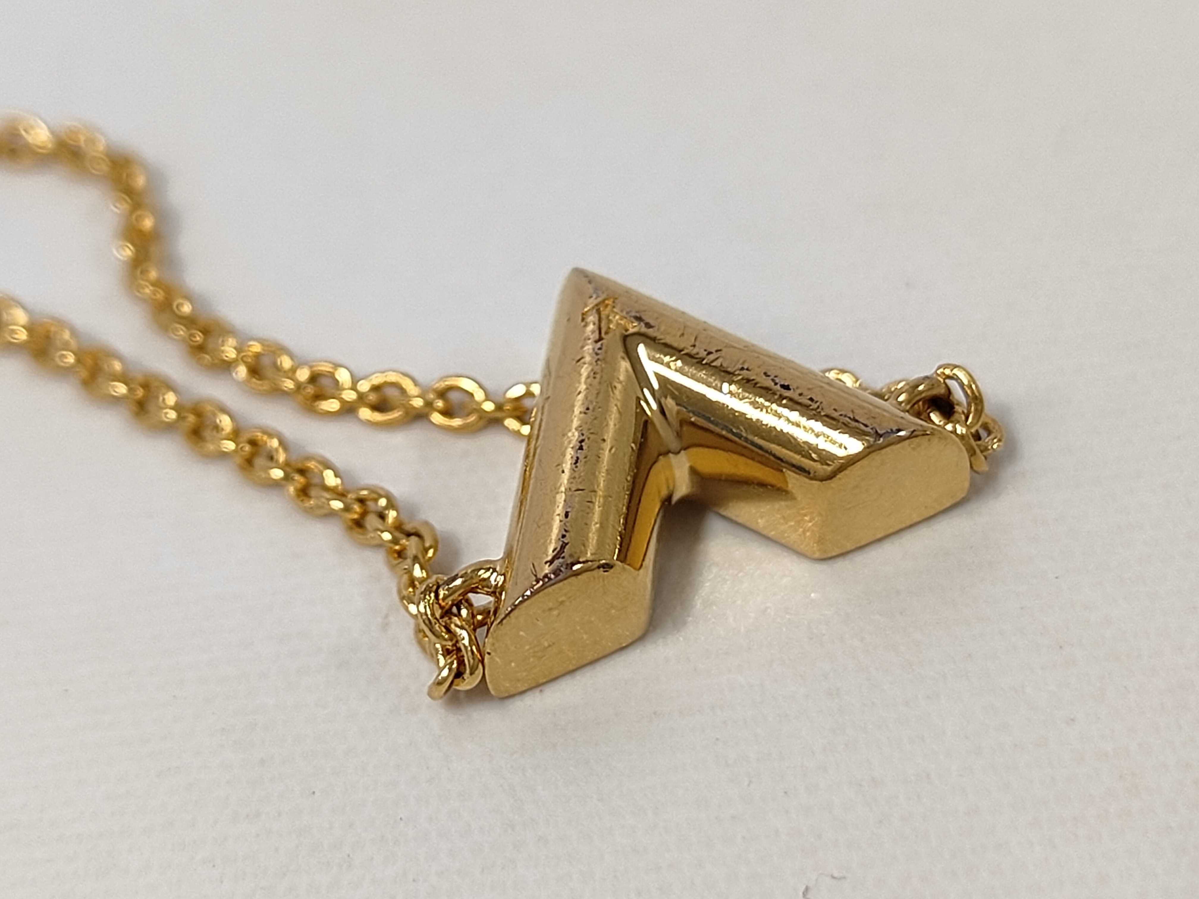 Essential V Bracelet GP Gold M61084 LE1129 Louis Vuitton Bracelet/Bangle — view 7