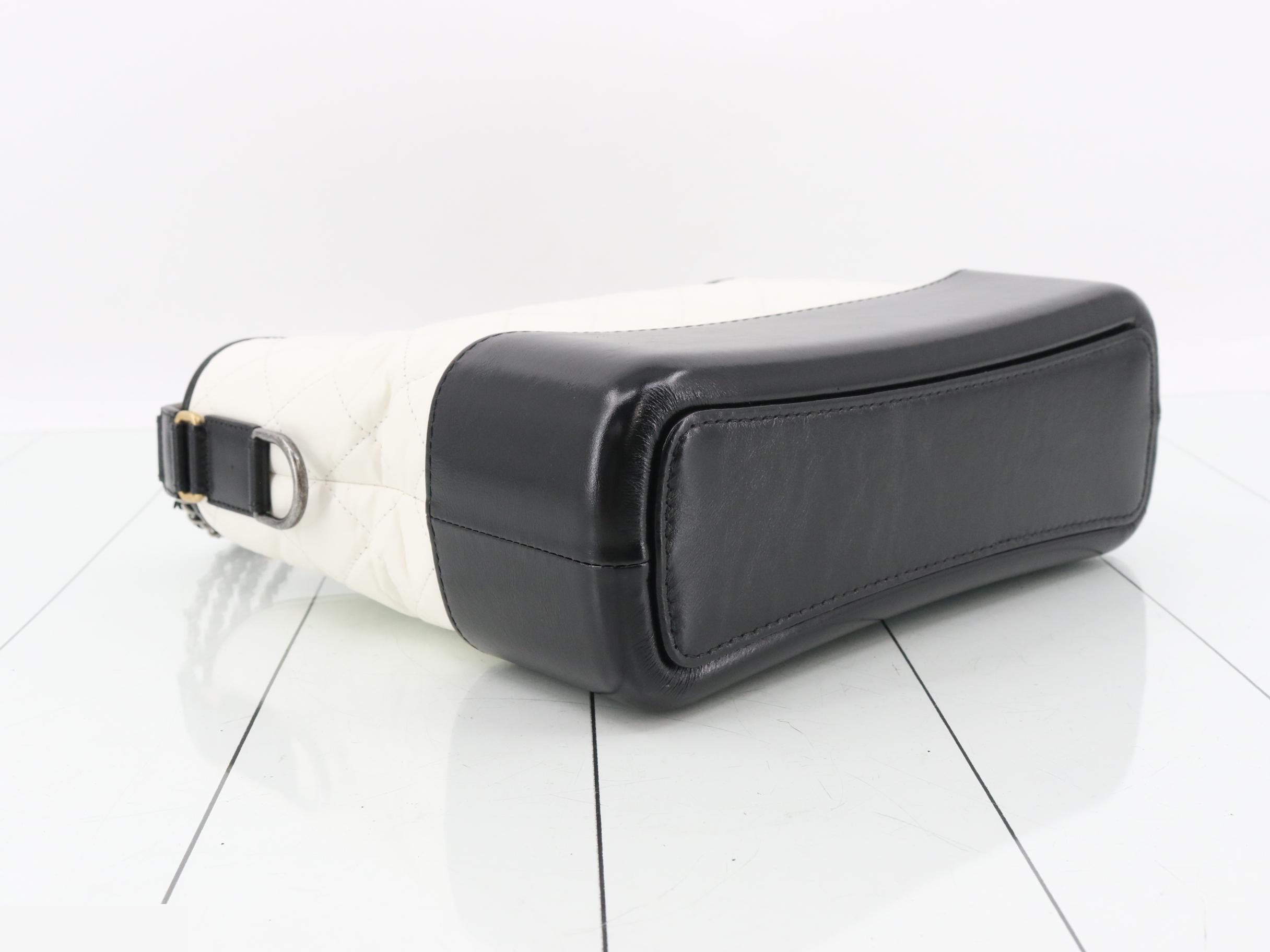 Gabrielle de Chanel 26 Hobo Bag, Calfskin — view 5
