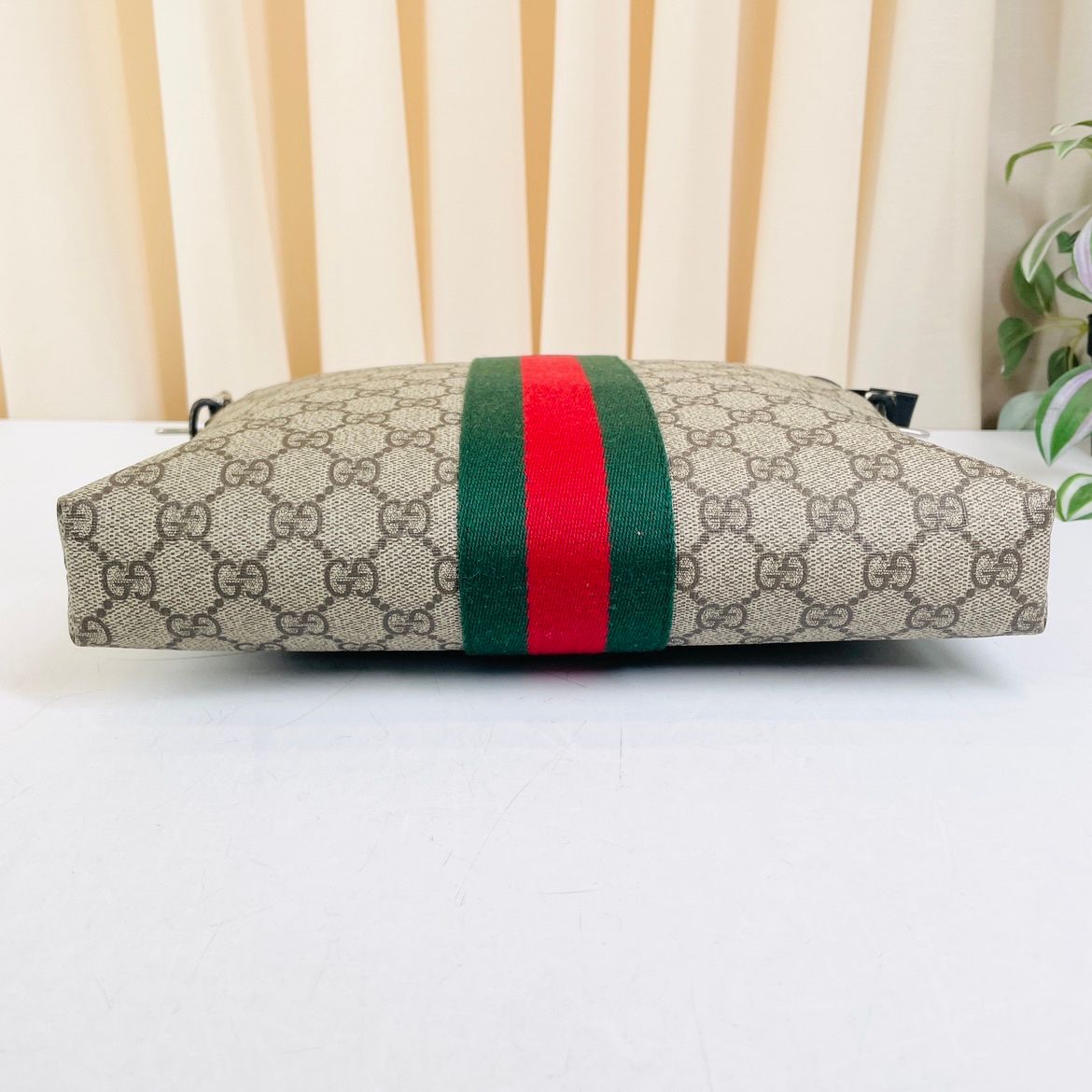 classic GG canvas with red and green stripe men's crossbody bag (no strap) — view 2