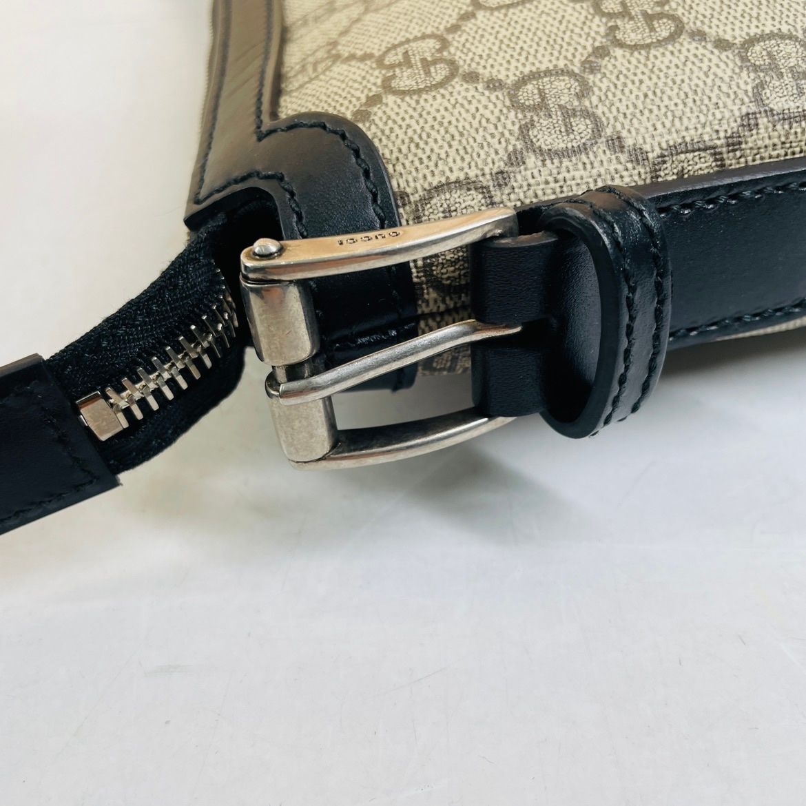 classic GG canvas with red and green stripe men's crossbody bag (no strap) — view 12