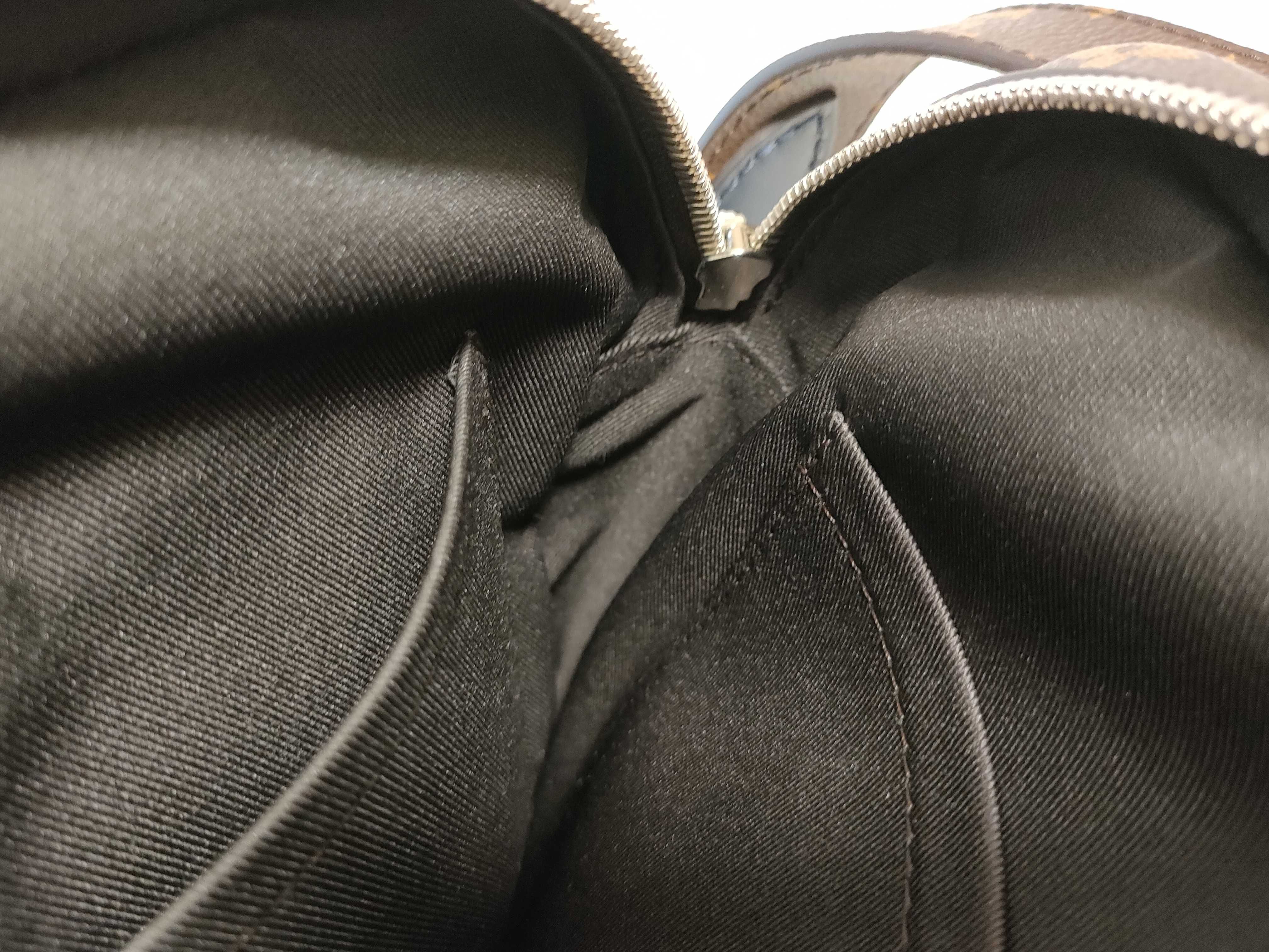 Monogram HK- M51465 RI2178 Monogram Nil Slim Shoulder Bag — view 9