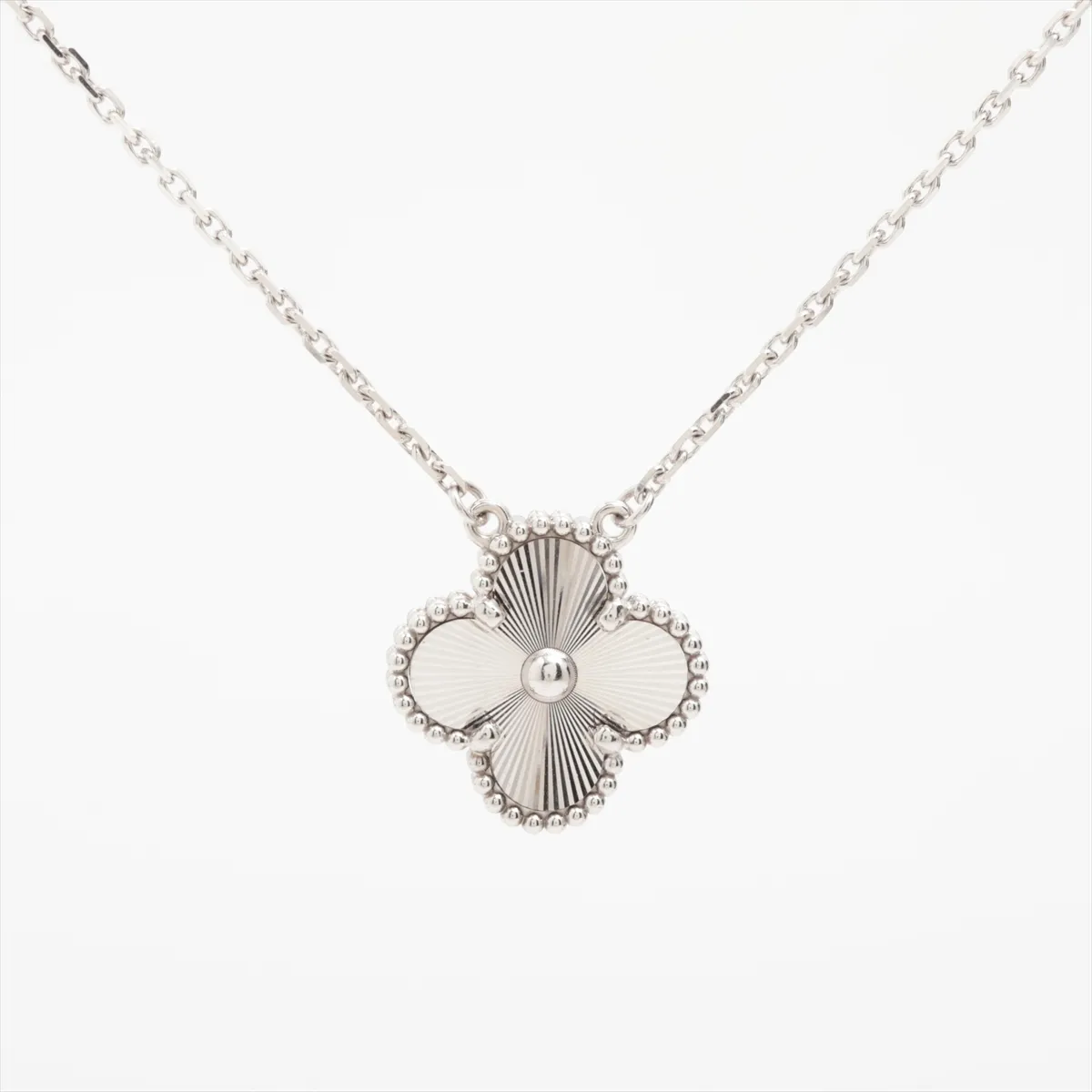 Vintage Alhambra Guilloche Necklace 750 (WG) 7.0g JG227628 VCARP9XG00