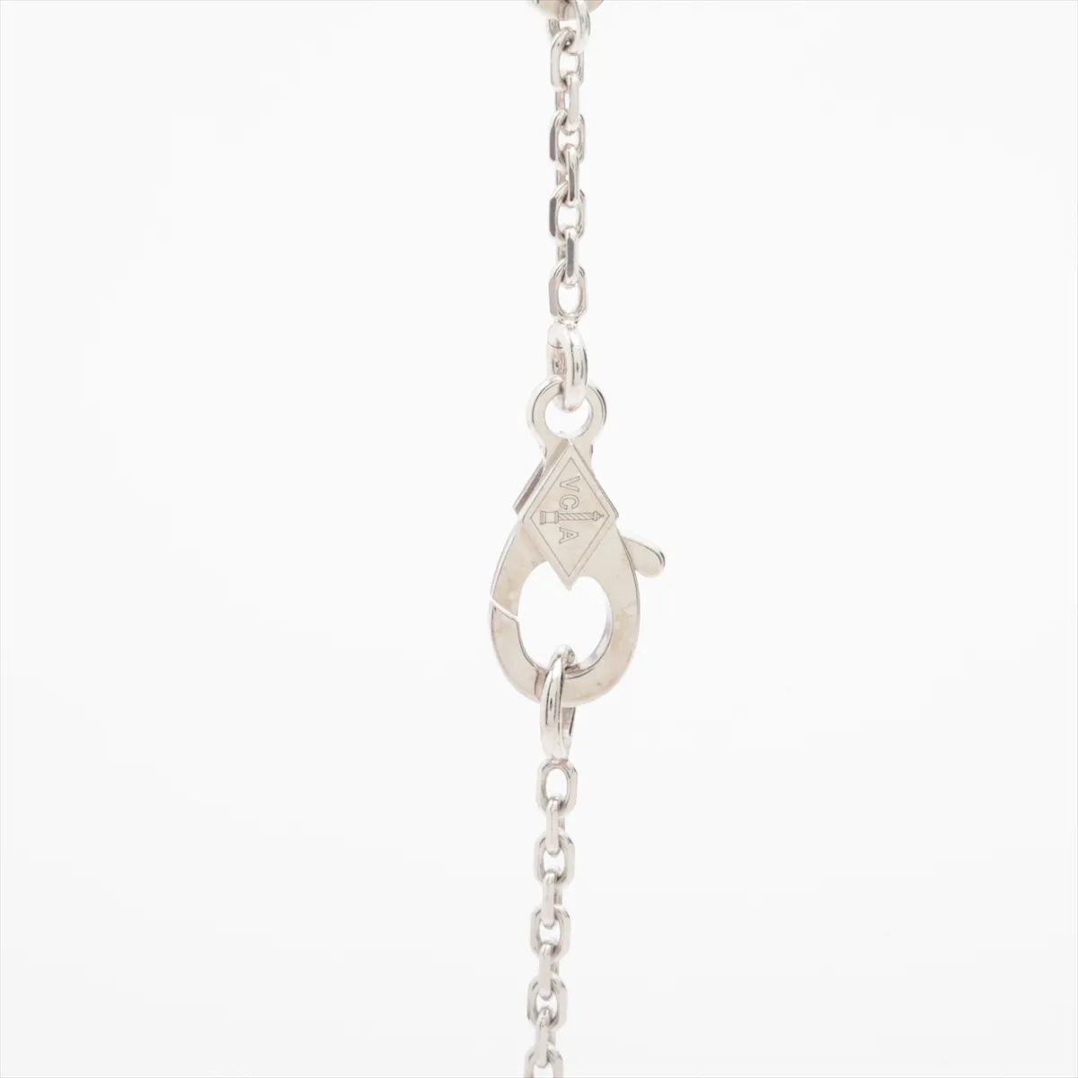 Vintage Alhambra Guilloche Necklace 750 (WG) 7.0g JG227628 VCARP9XG00 — view 3