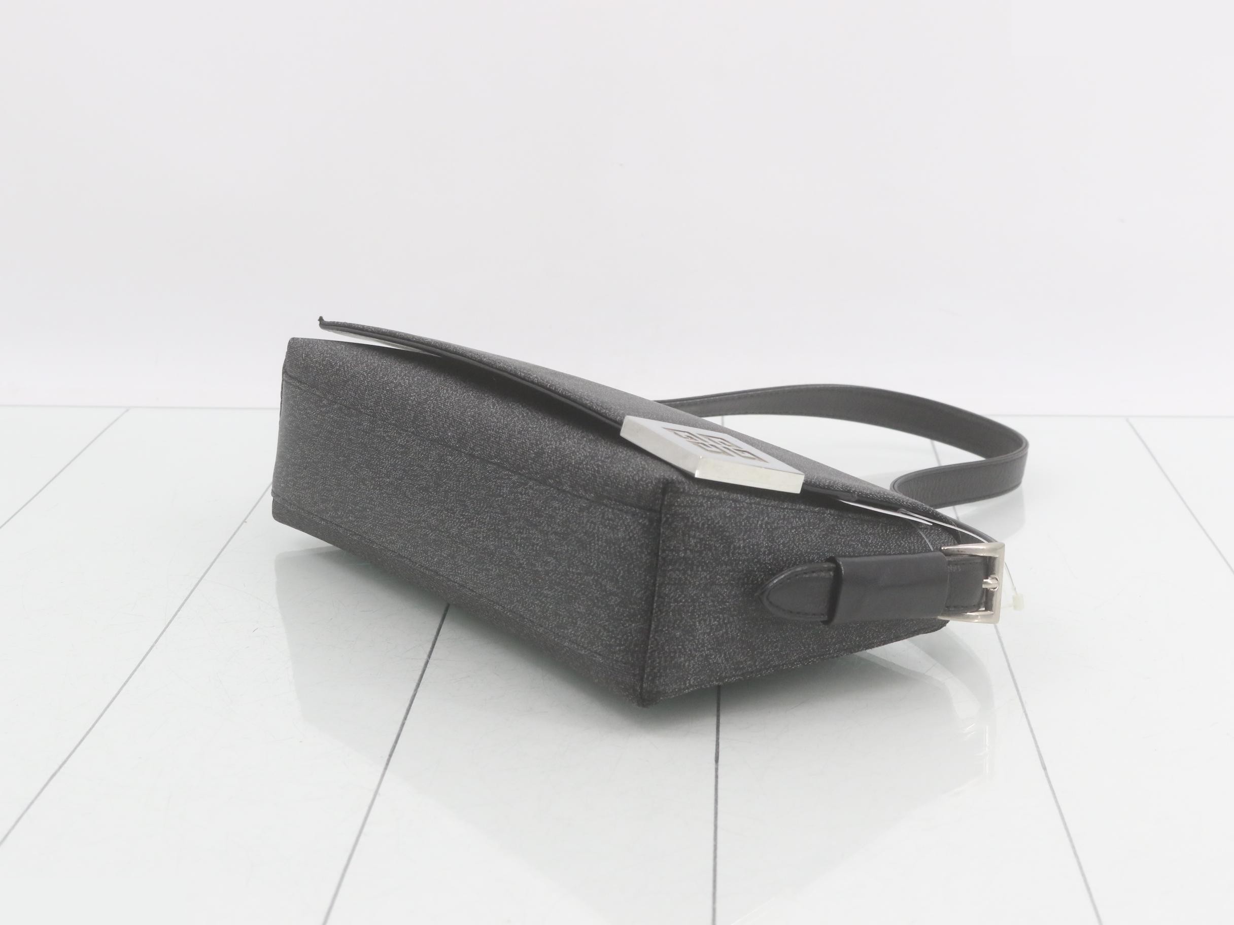 One-shoulder bag, logo, black, W26 H14 D7 — view 6