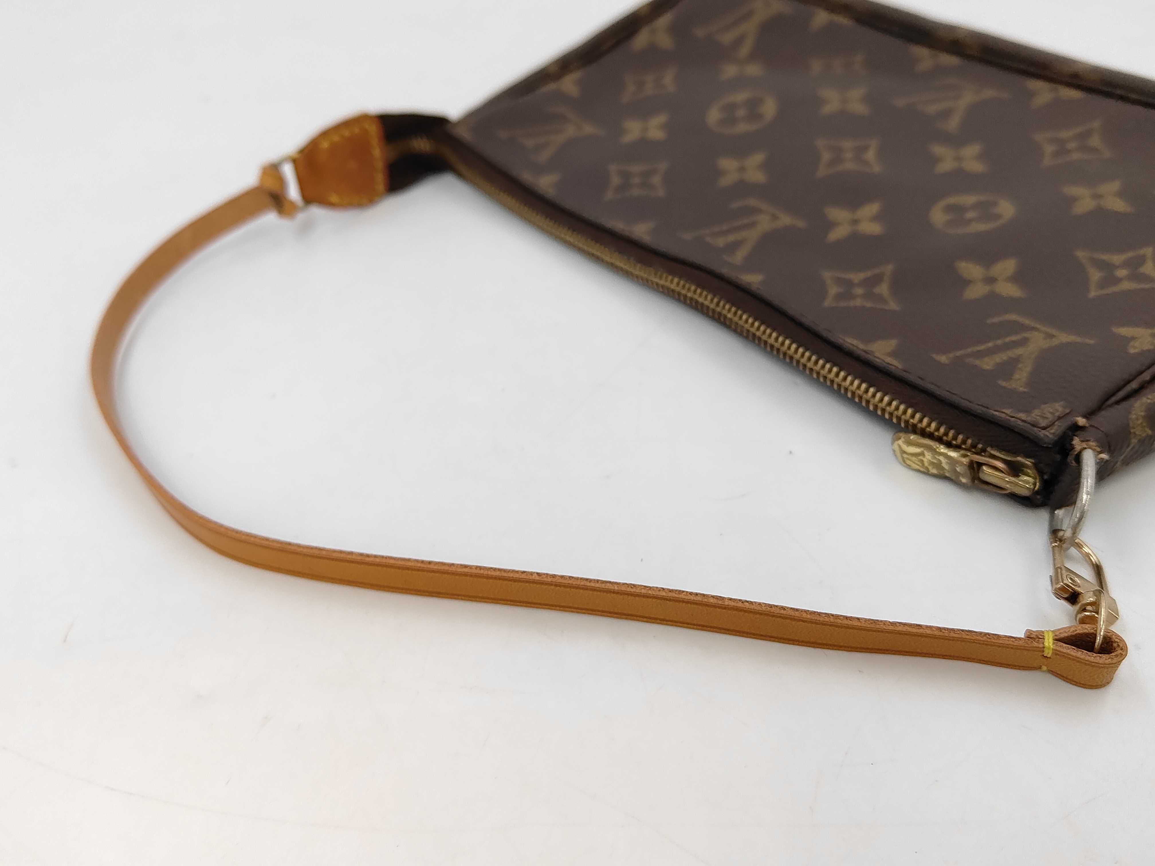 Monogram Accessoires VI1011 Shoulder Bag — view 3