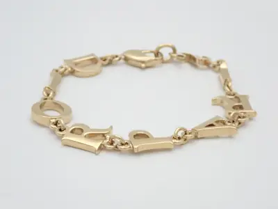 bracelet, with box, wrist size approximately 19.5 cm.