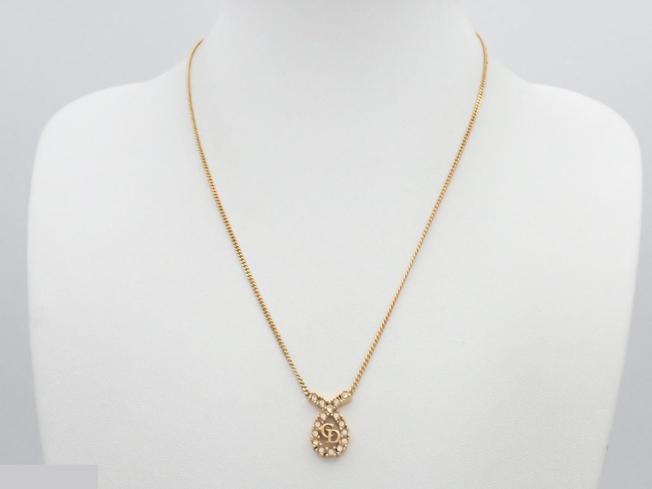 Other line: Precious metals, necklaces, pendants, neck circumference approximately 45cm. — view 3