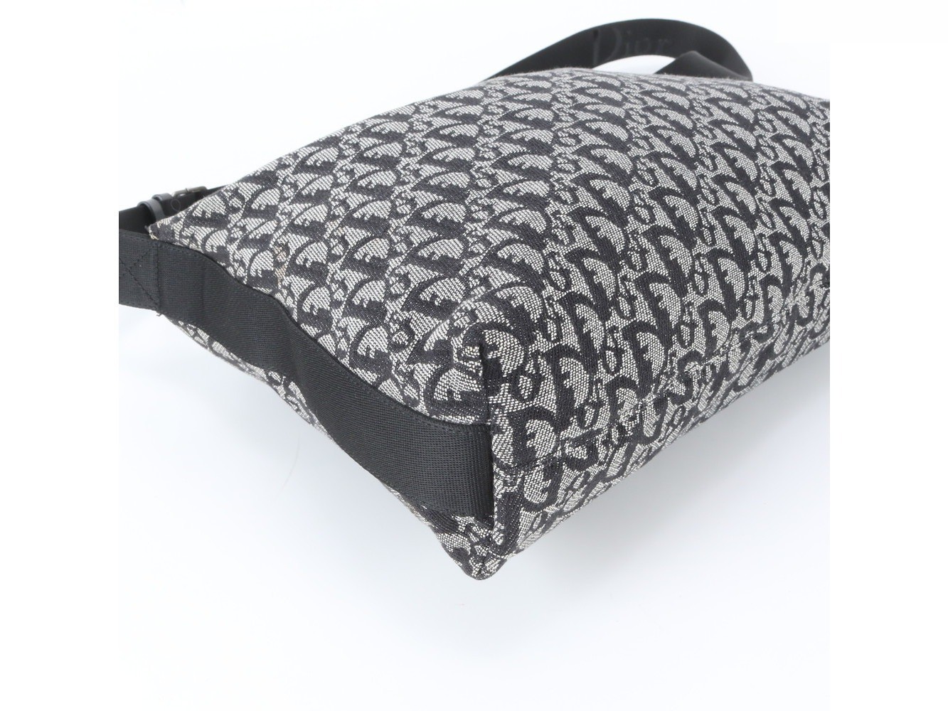 Trotter BO B0092 Leather Shoulder Bag (Crossbody) — view 5
