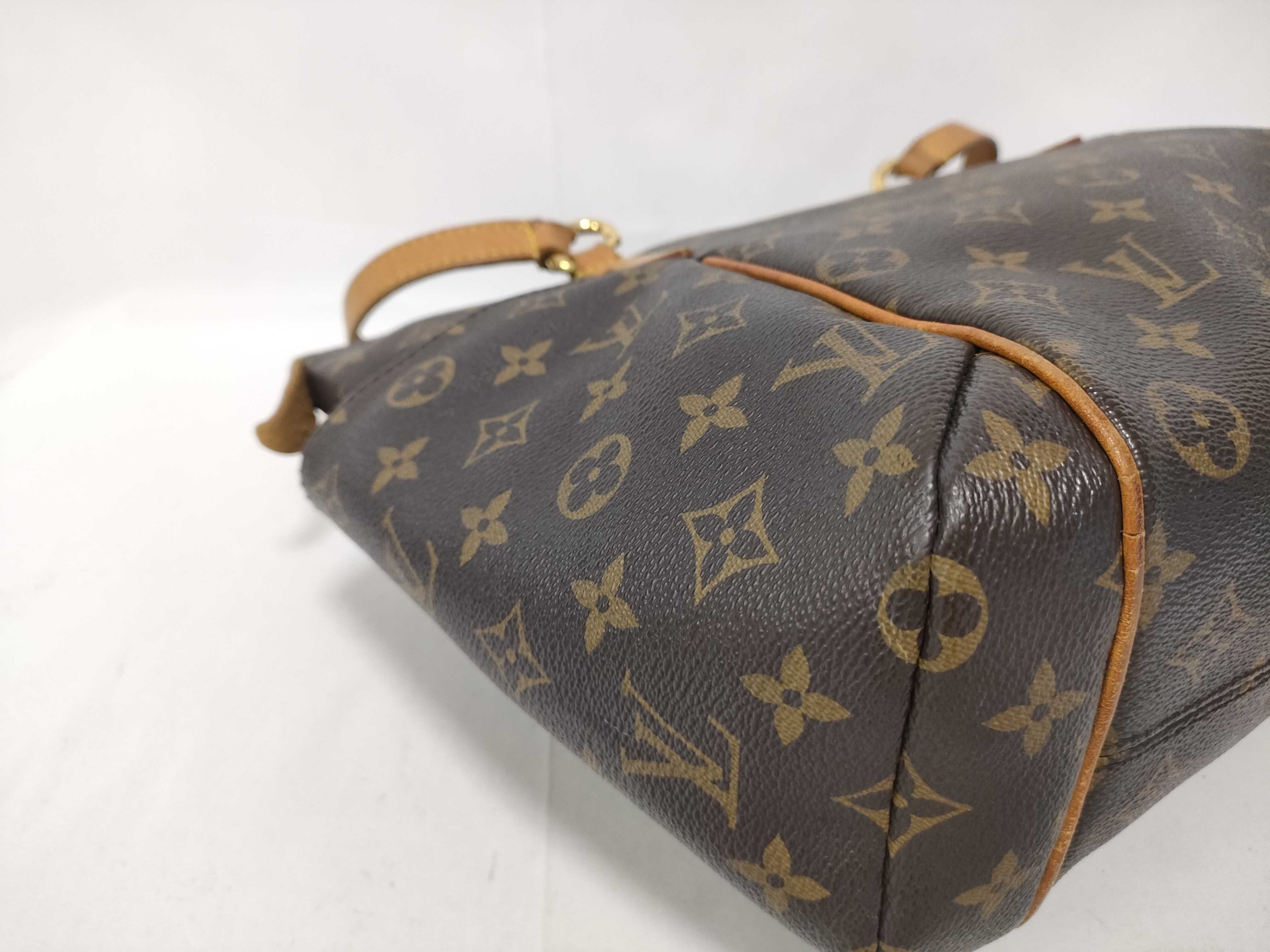 Monogram Louis Vuitton Monogram Totally PM M56688 Tote Bag — view 6