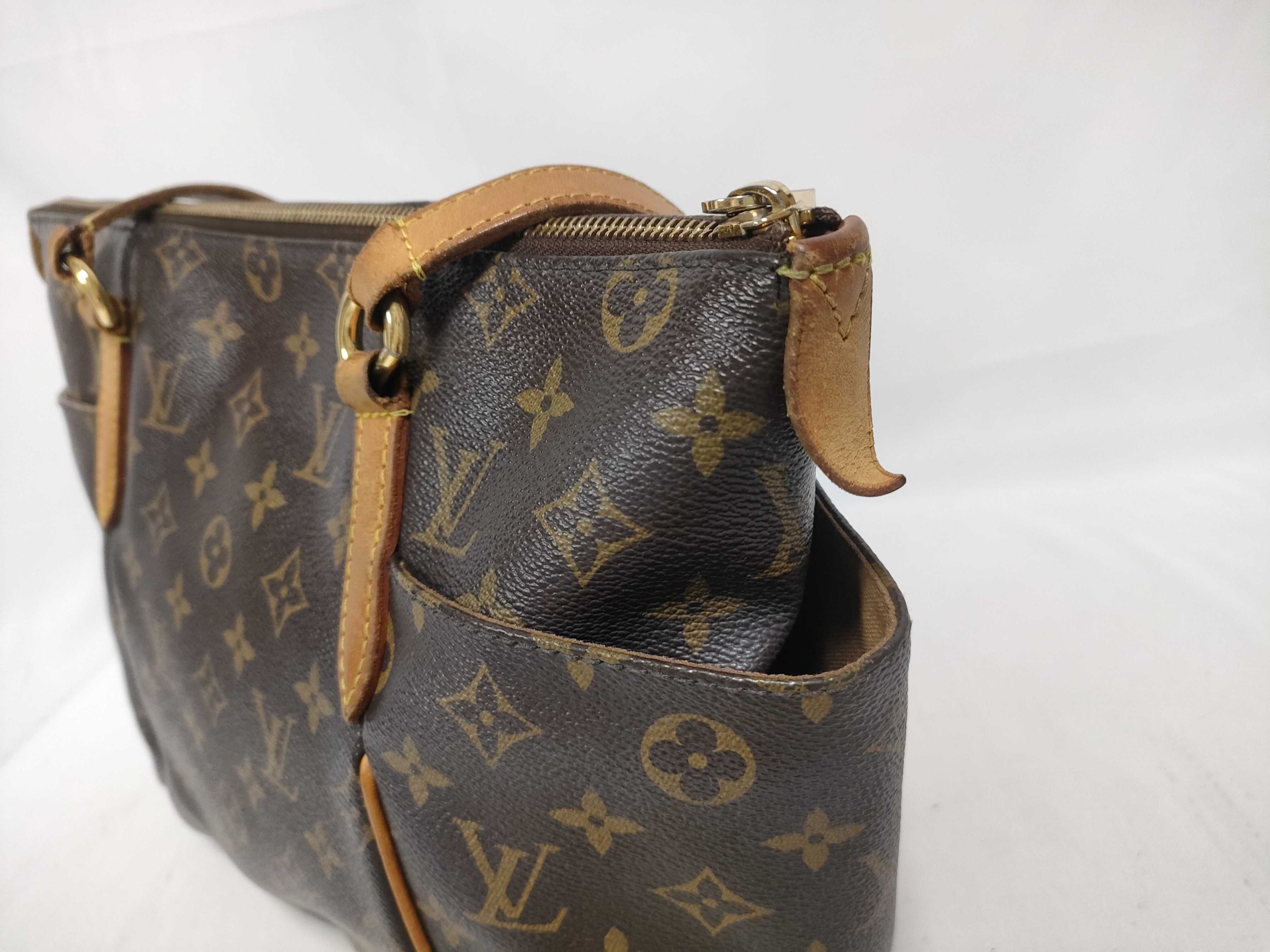 Monogram Louis Vuitton Monogram Totally PM M56688 Tote Bag — view 8