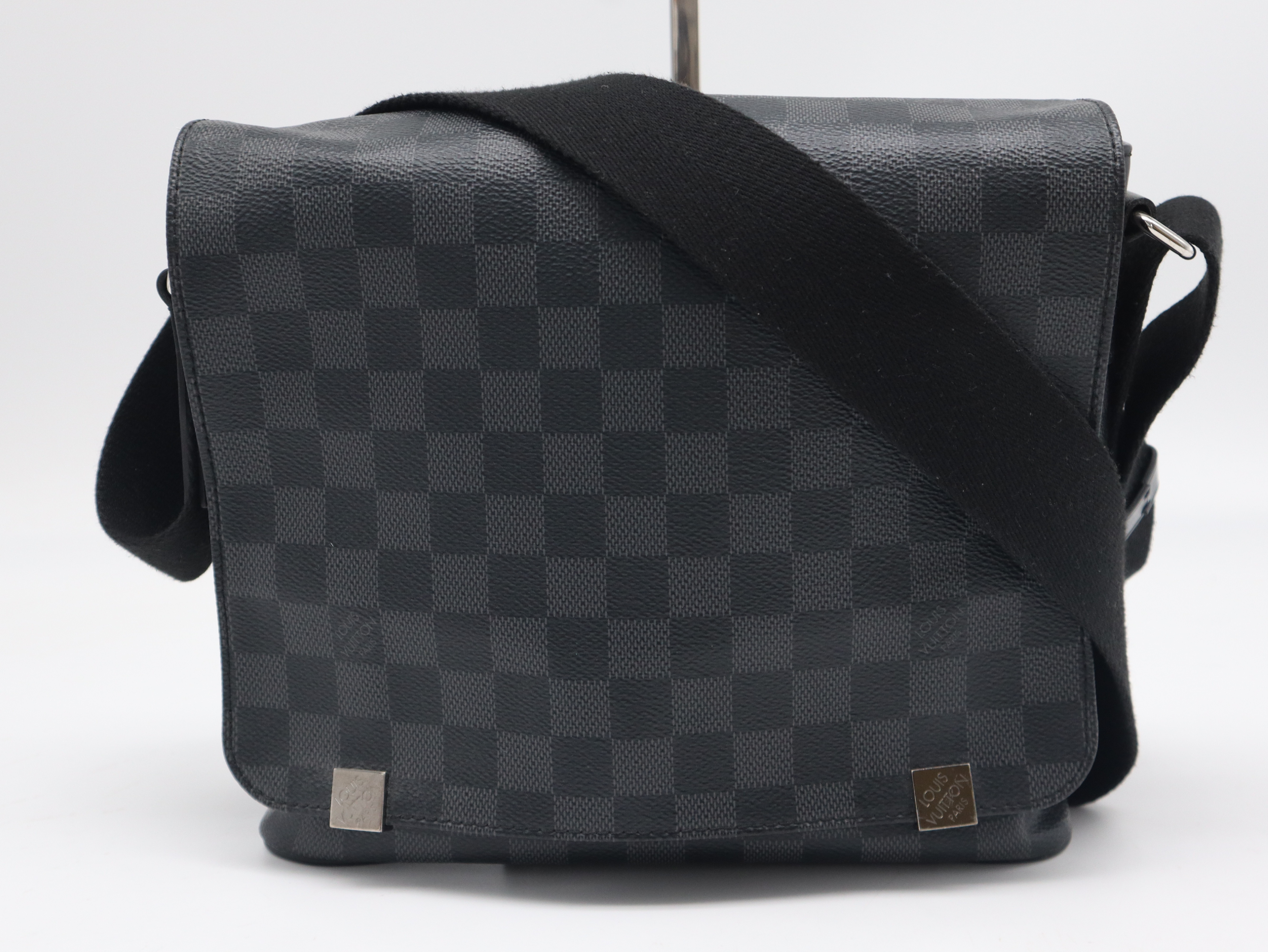 N41028 Damier Graphite District PM NM Shoulder Bag