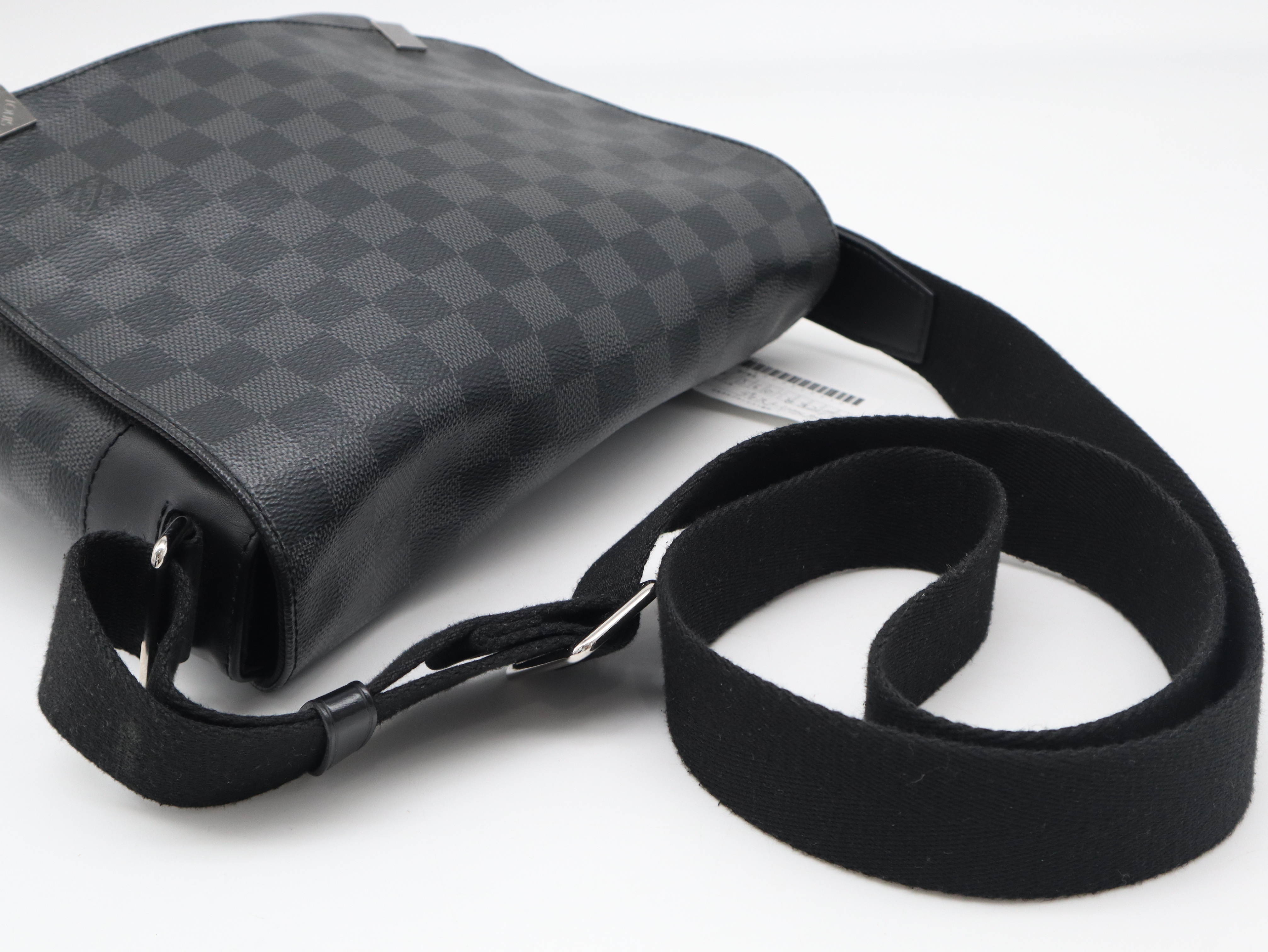 N41028 Damier Graphite District PM NM Shoulder Bag — view 6