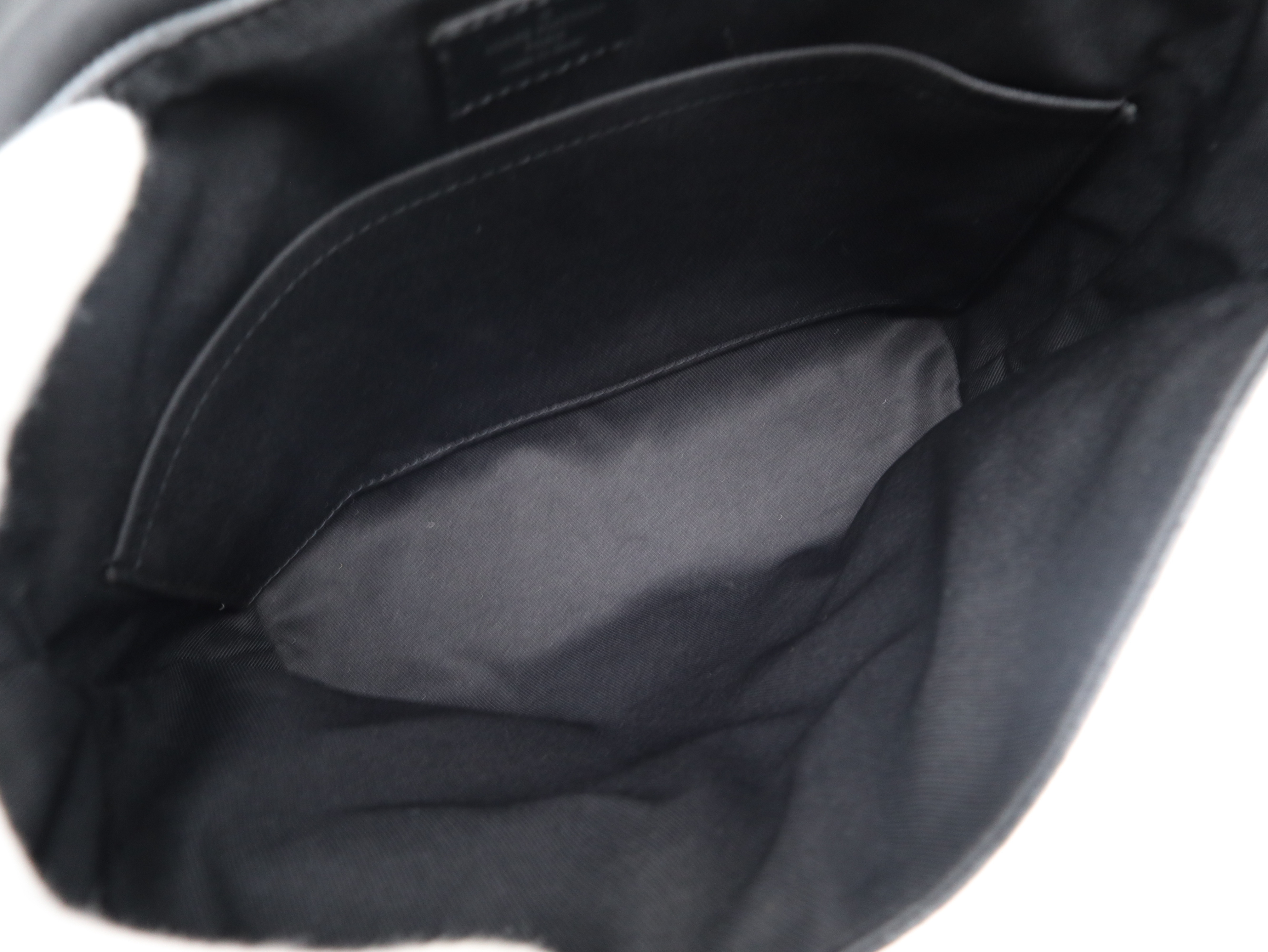 N41028 Damier Graphite District PM NM Shoulder Bag — view 10
