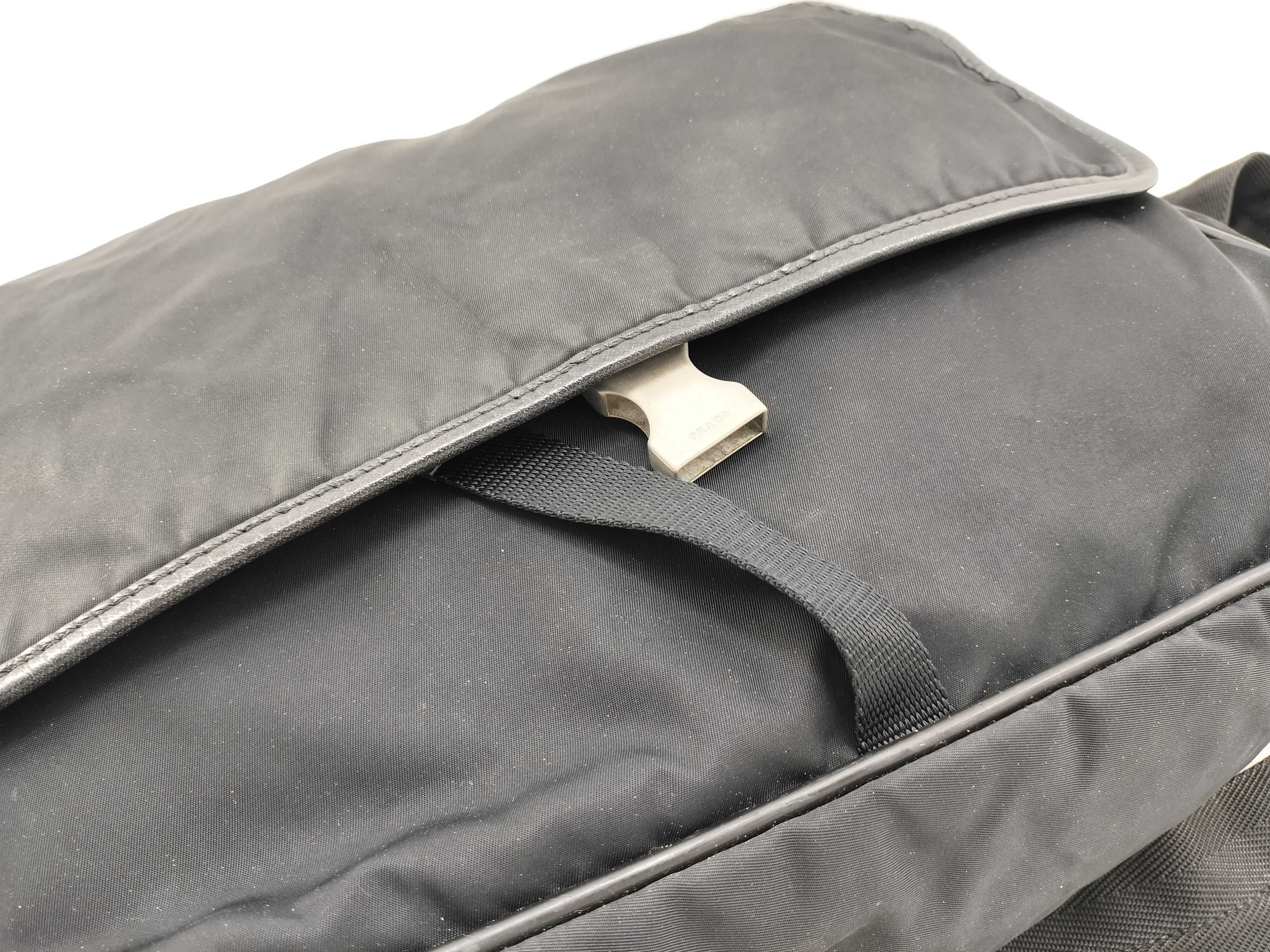 nylon shoulder bag with buckle. — view 4
