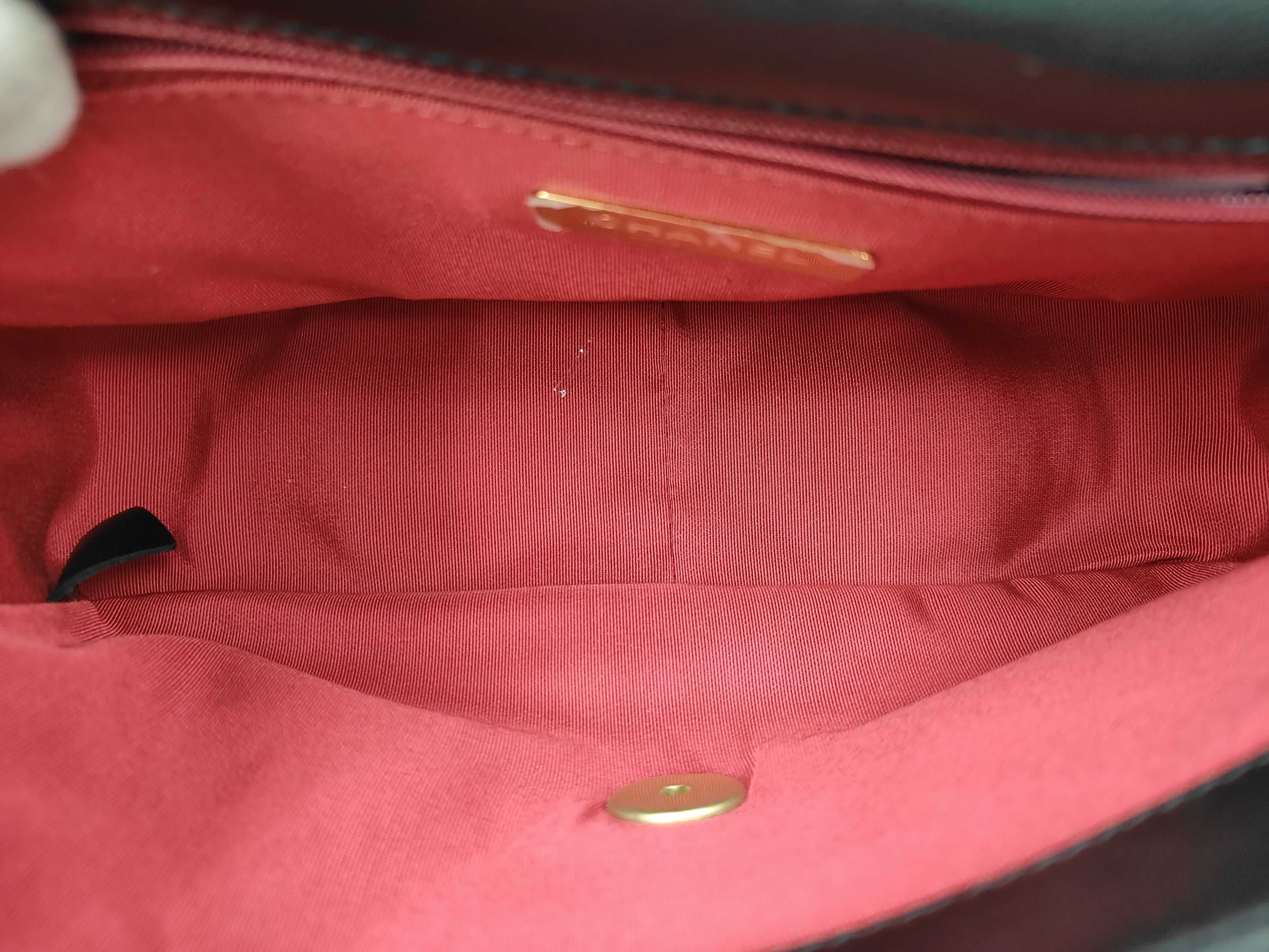 19 Bag, Serial Number 30s, Lambskin, Black, Gold — view 10