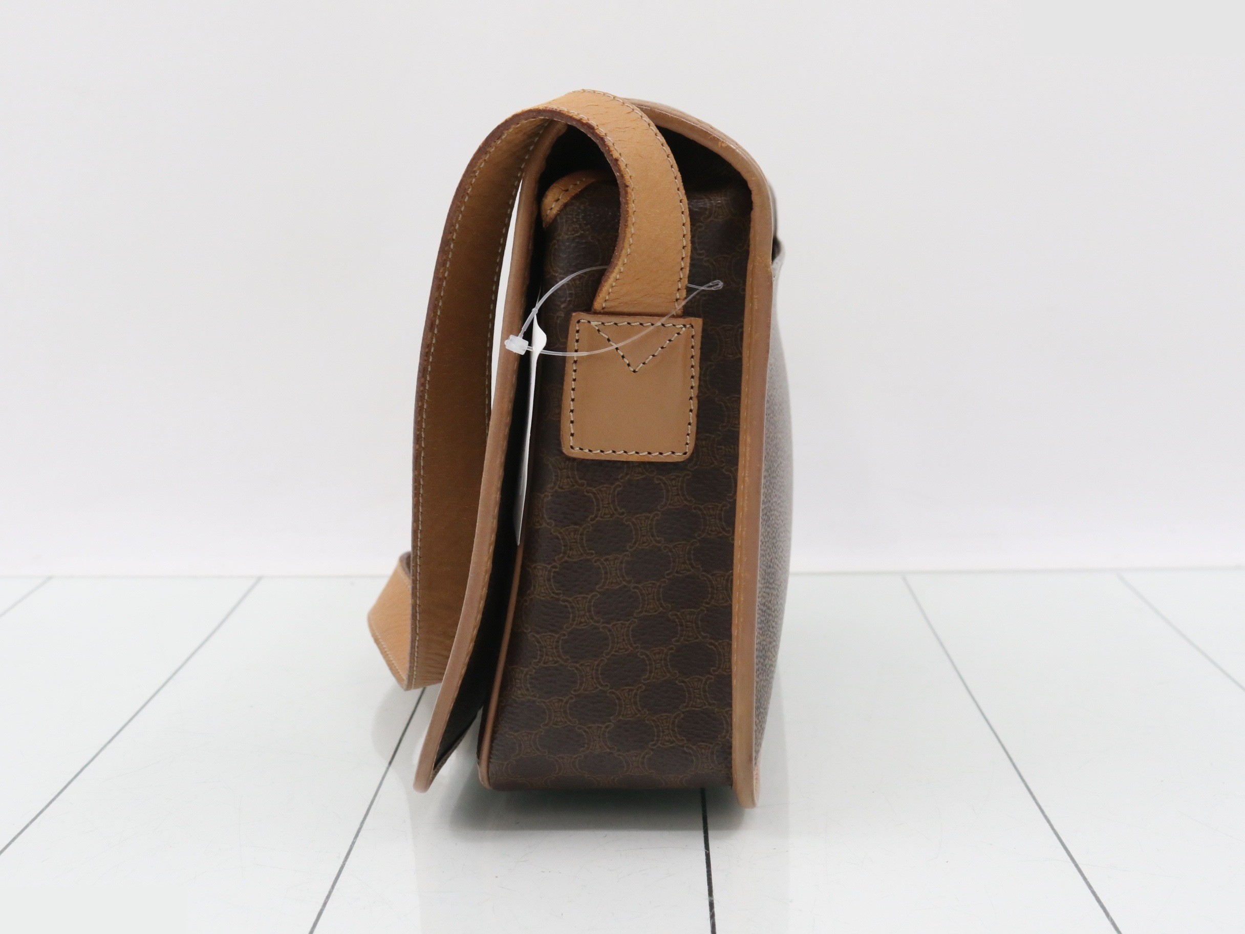 MACADAM SHOULDER MESSENGER BAG GHW — view 3