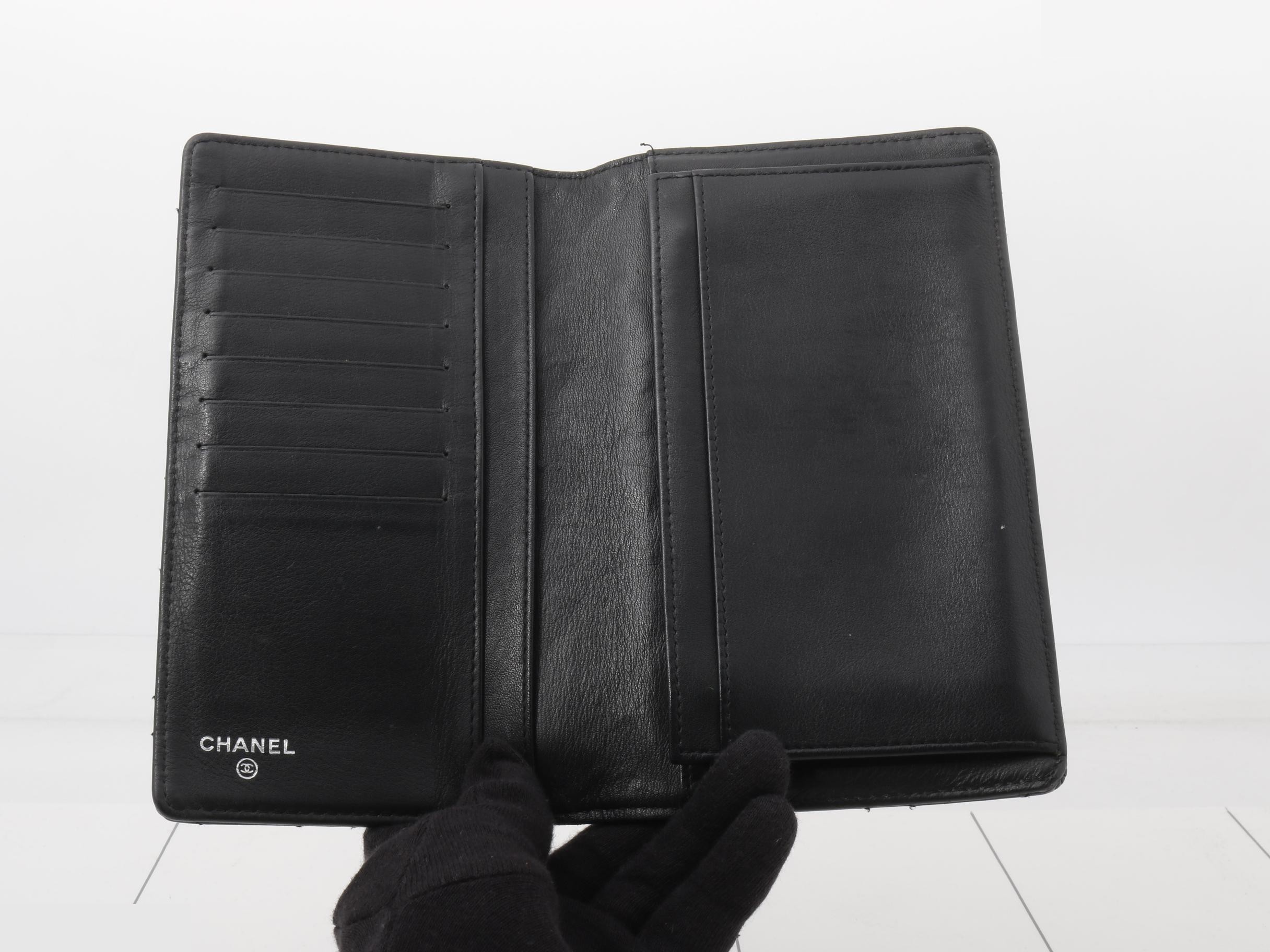 Enamel (bags) and wallets — view 4