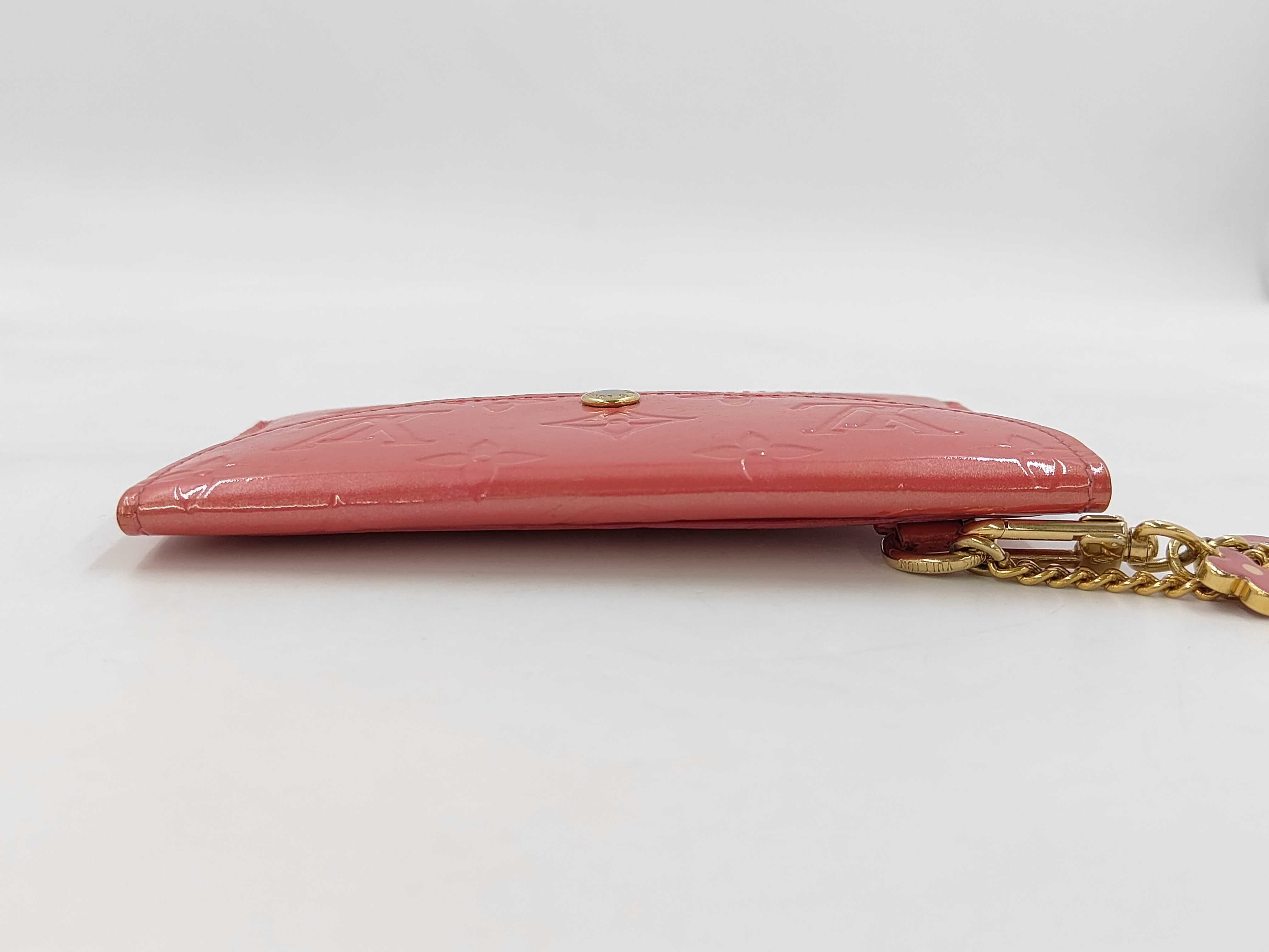 Monogram Vernis Enveloppe Platte M919AF Coin Case — view 4