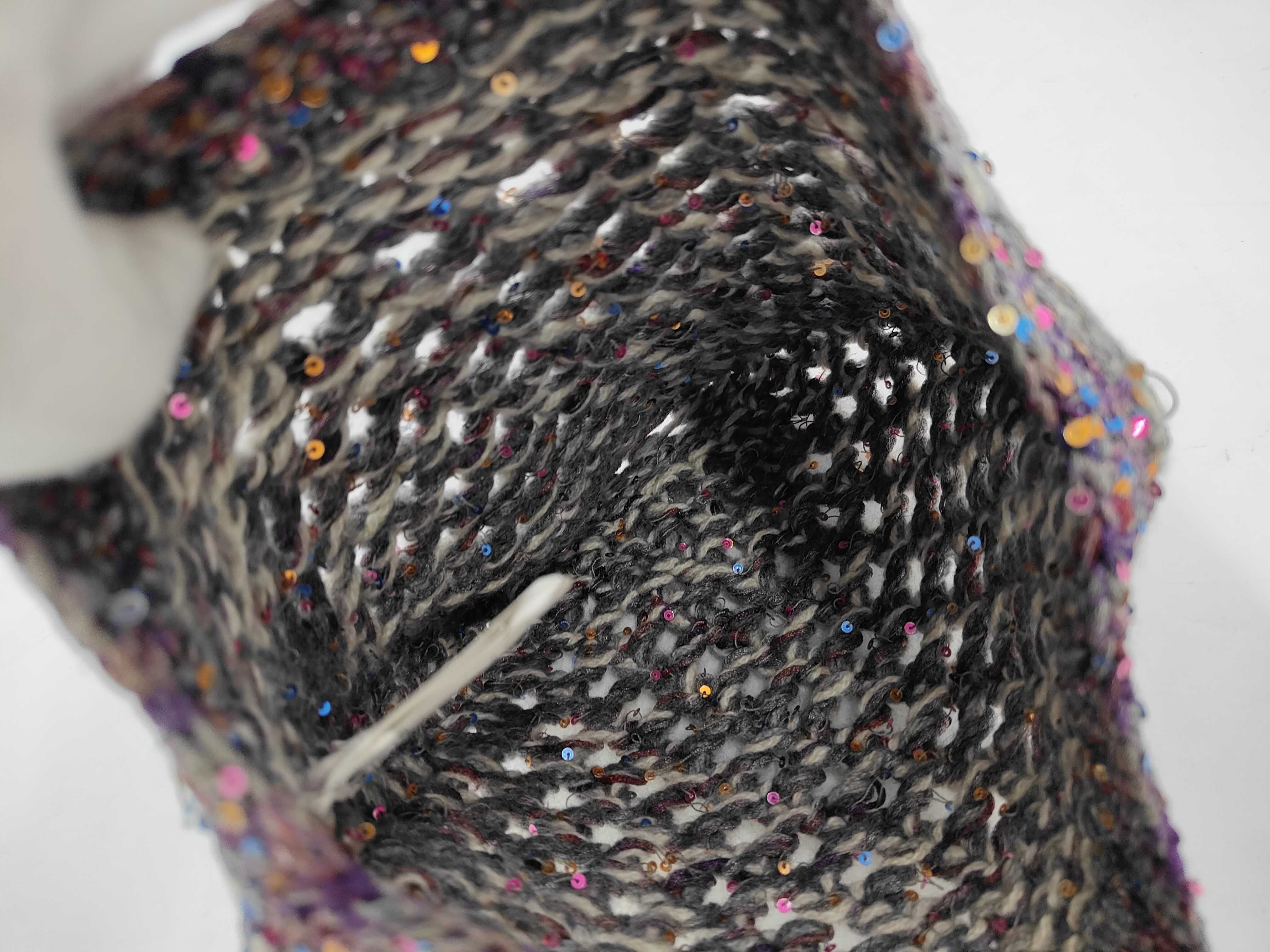 hats and other accessories — view 3