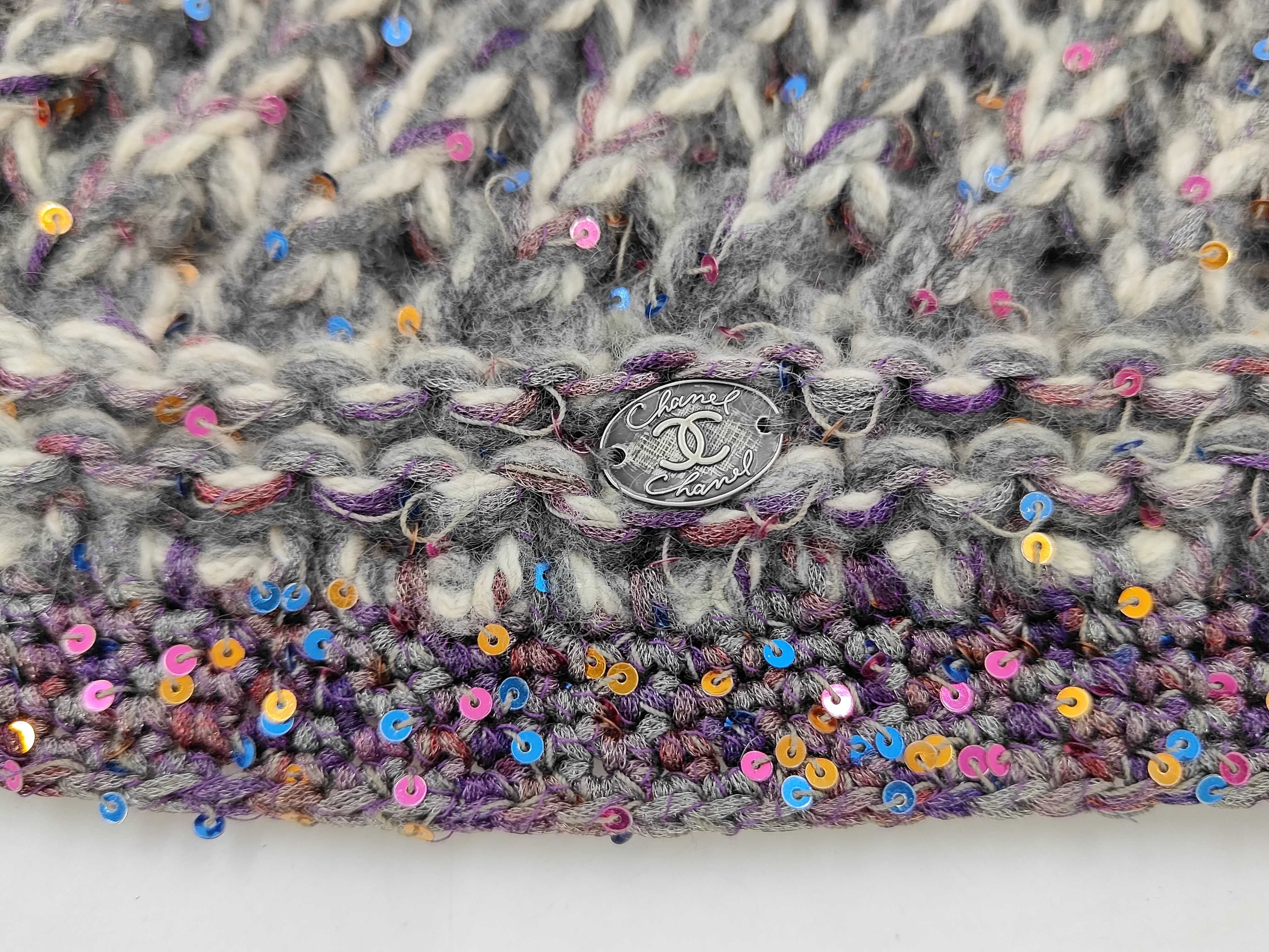 hats and other accessories — view 6